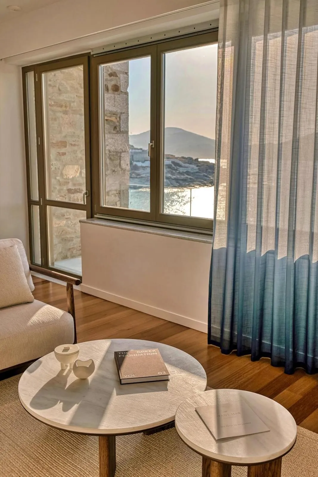 Seating area in Avant Mar Paros