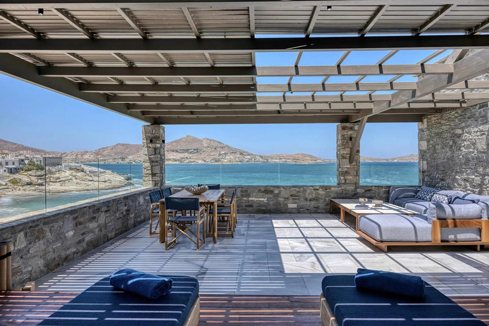 Patio in Avant Mar Paros