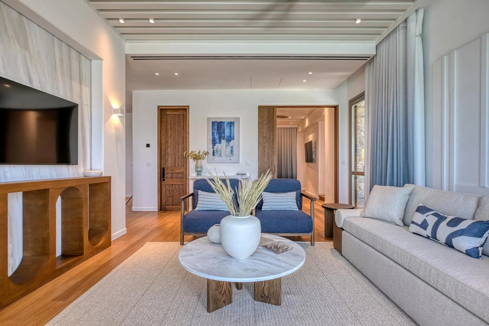 TV and multimedia in Avant Mar Paros