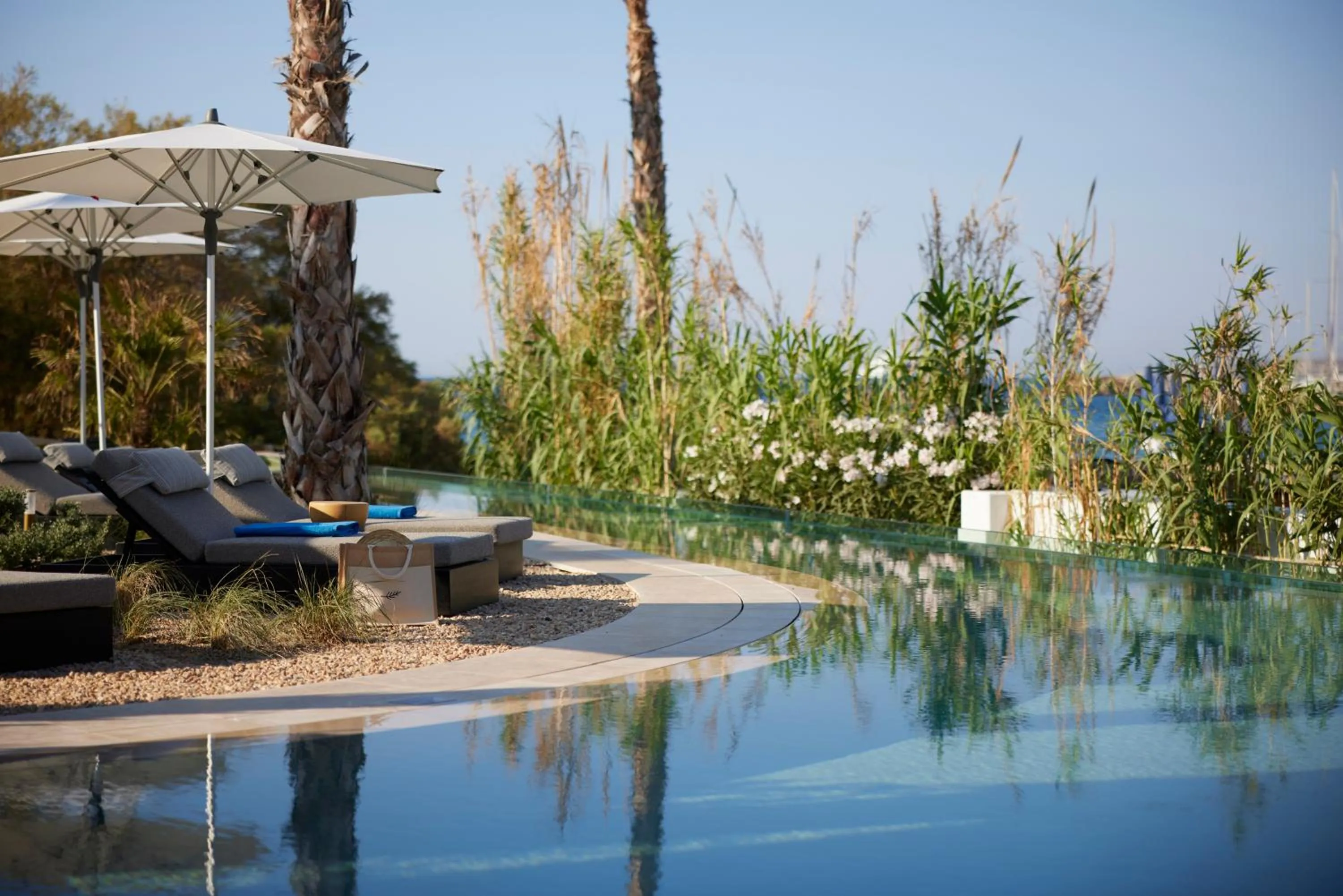 Day in Avant Mar Paros