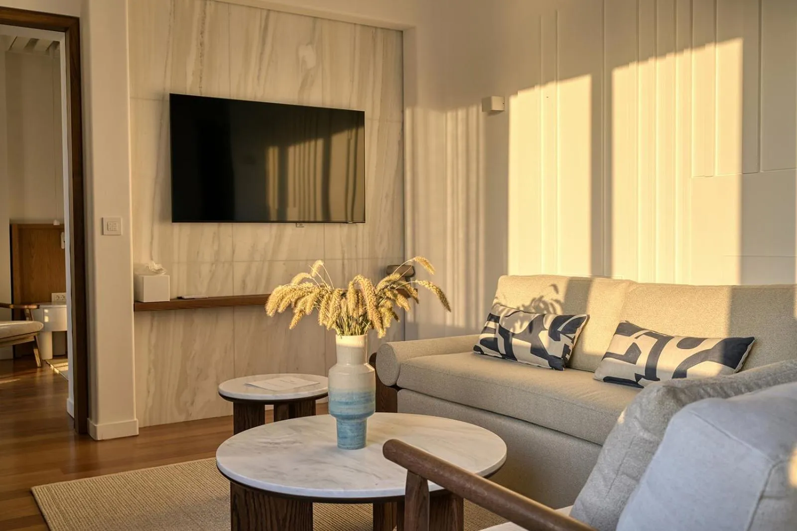 Seating area in Avant Mar Paros