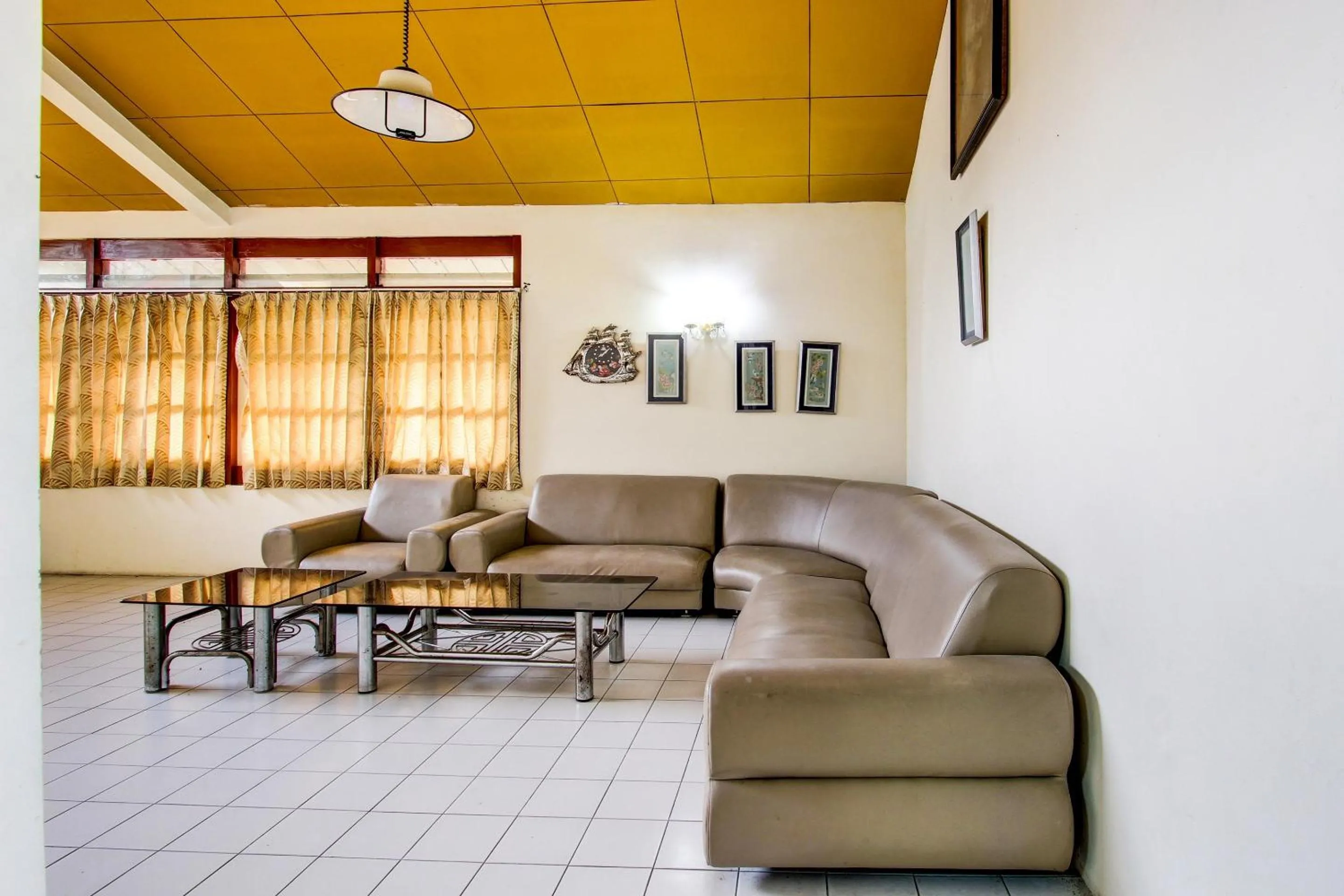 Lobby or reception in Hotel O Asta Guesthouse