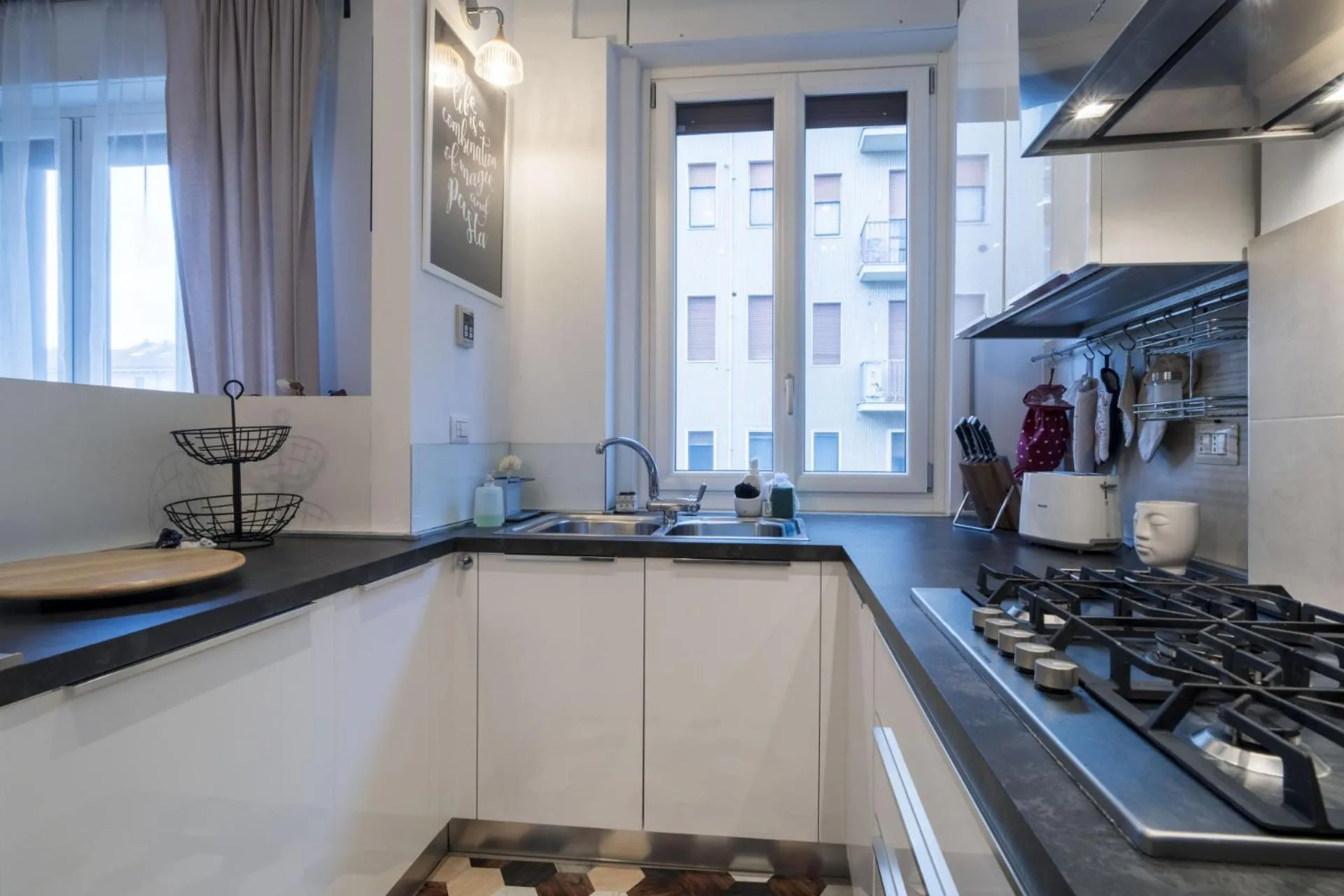 Easylife - Milano - Stelvio 45 - Isola