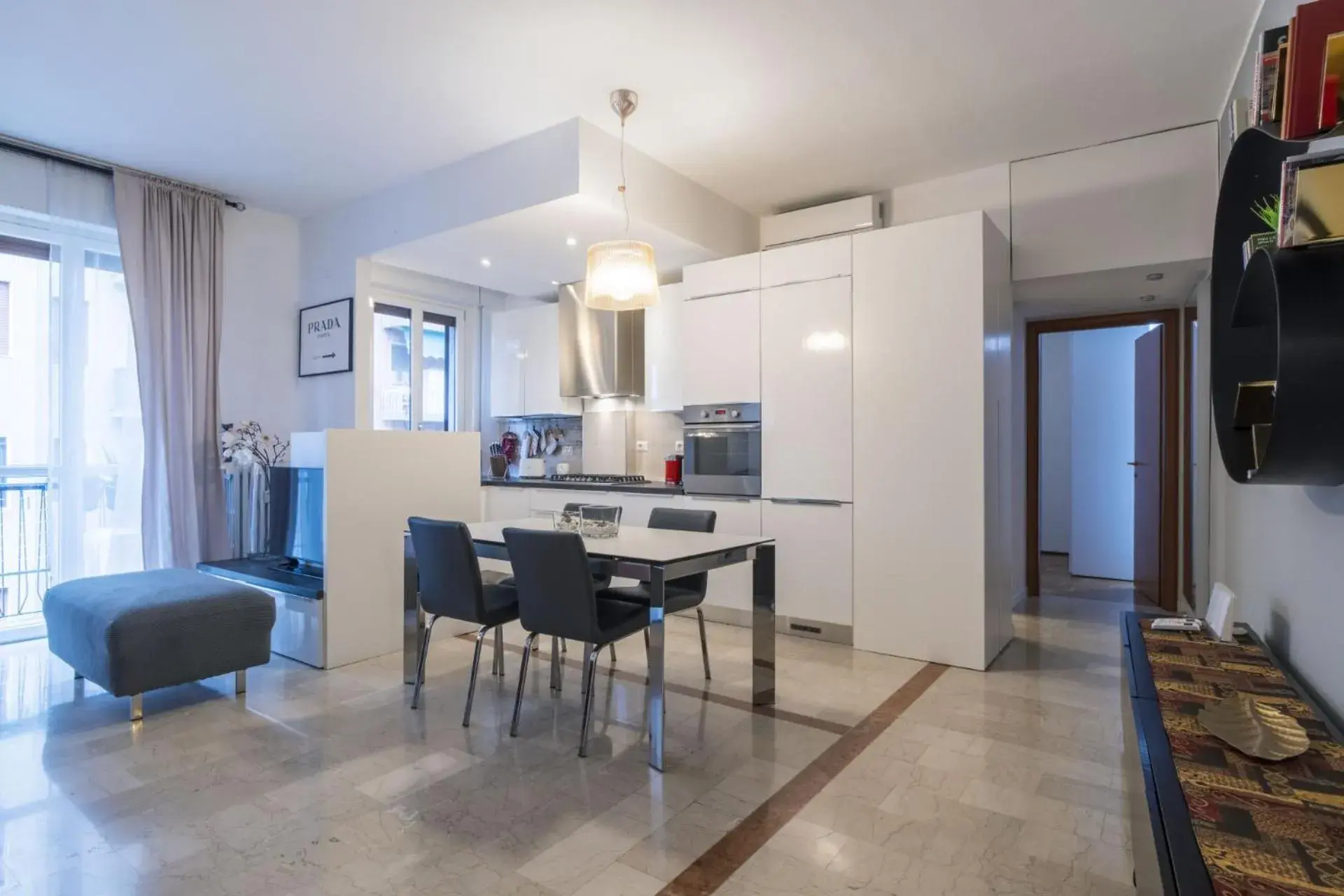 Easylife - Milano - Stelvio 45 - Isola Easylife - Milano - Stelvio 45 - Isola
