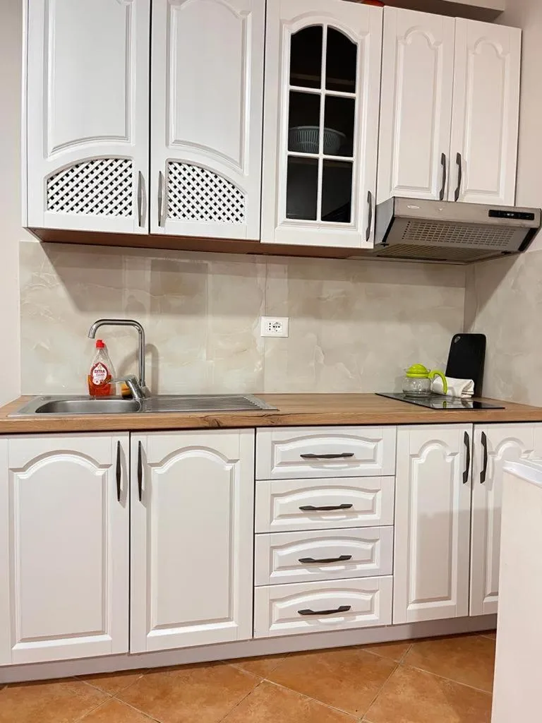 Kitchen or kitchenette in Belix Hotel Apartments, Near the Beach