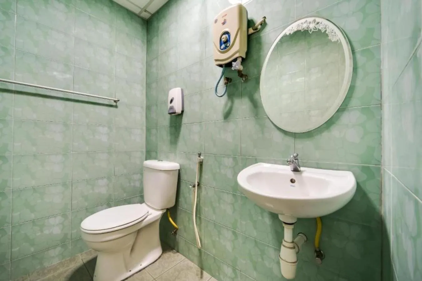 Bathroom in Hotel River Inn