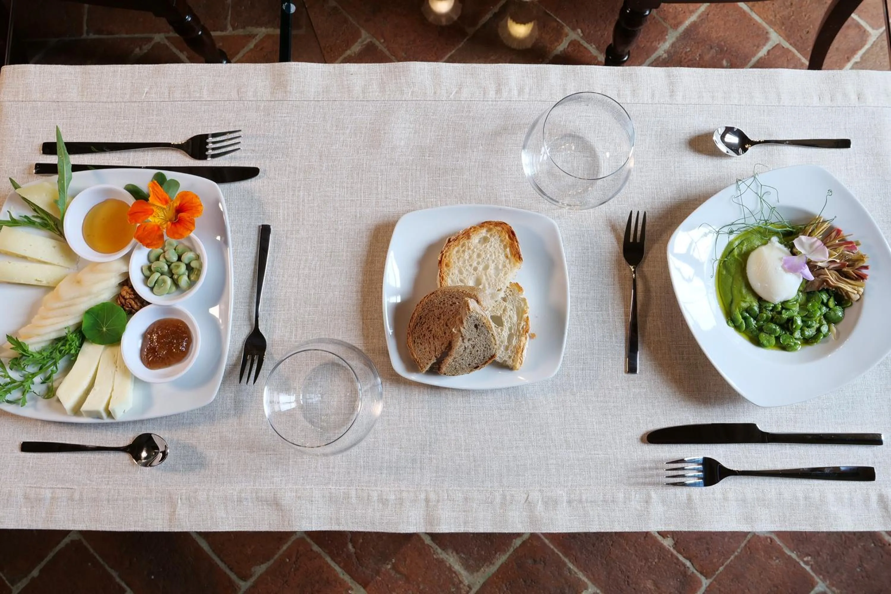 Continental breakfast in Delcorto Suites