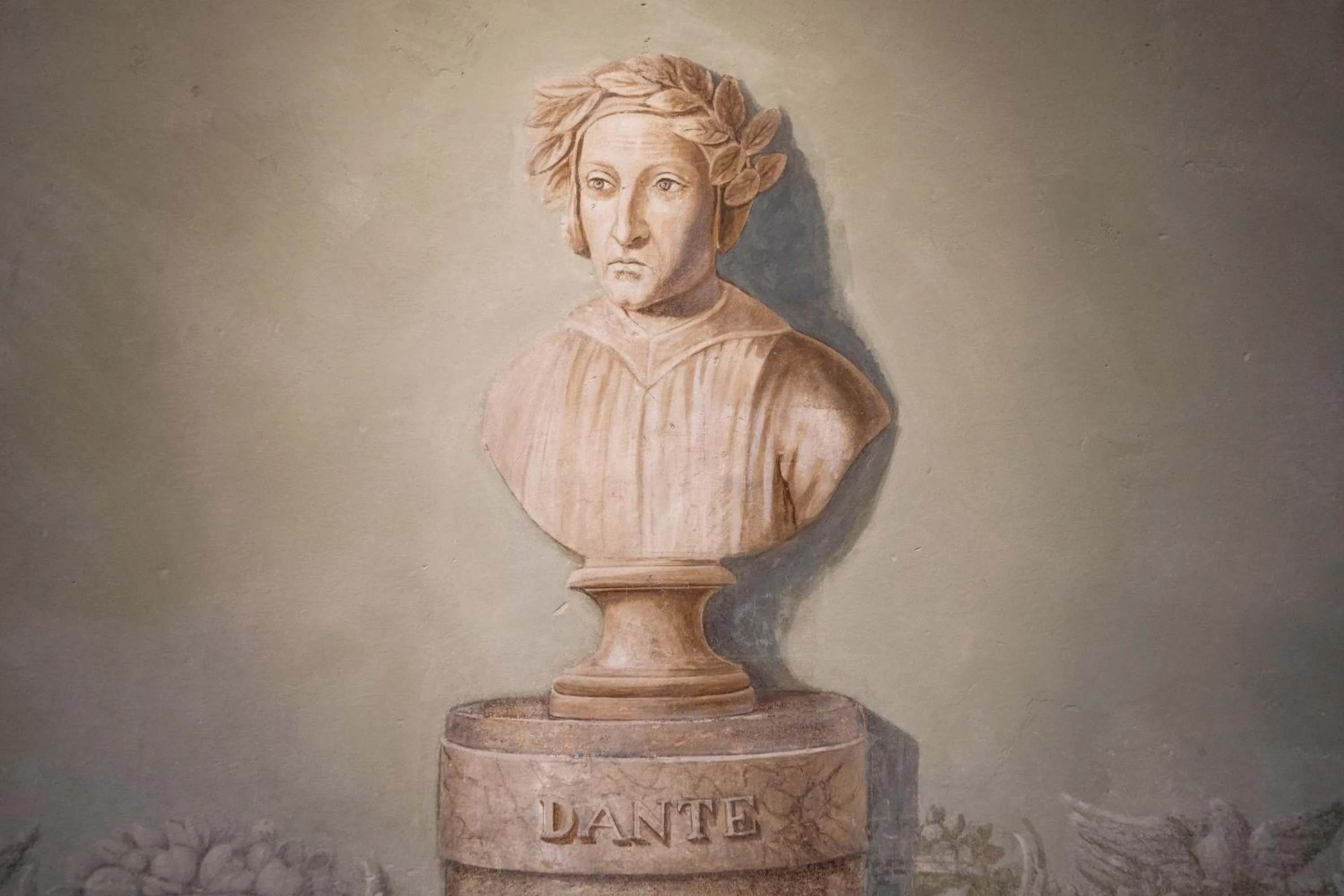 Decorative detail in Delcorto Suites