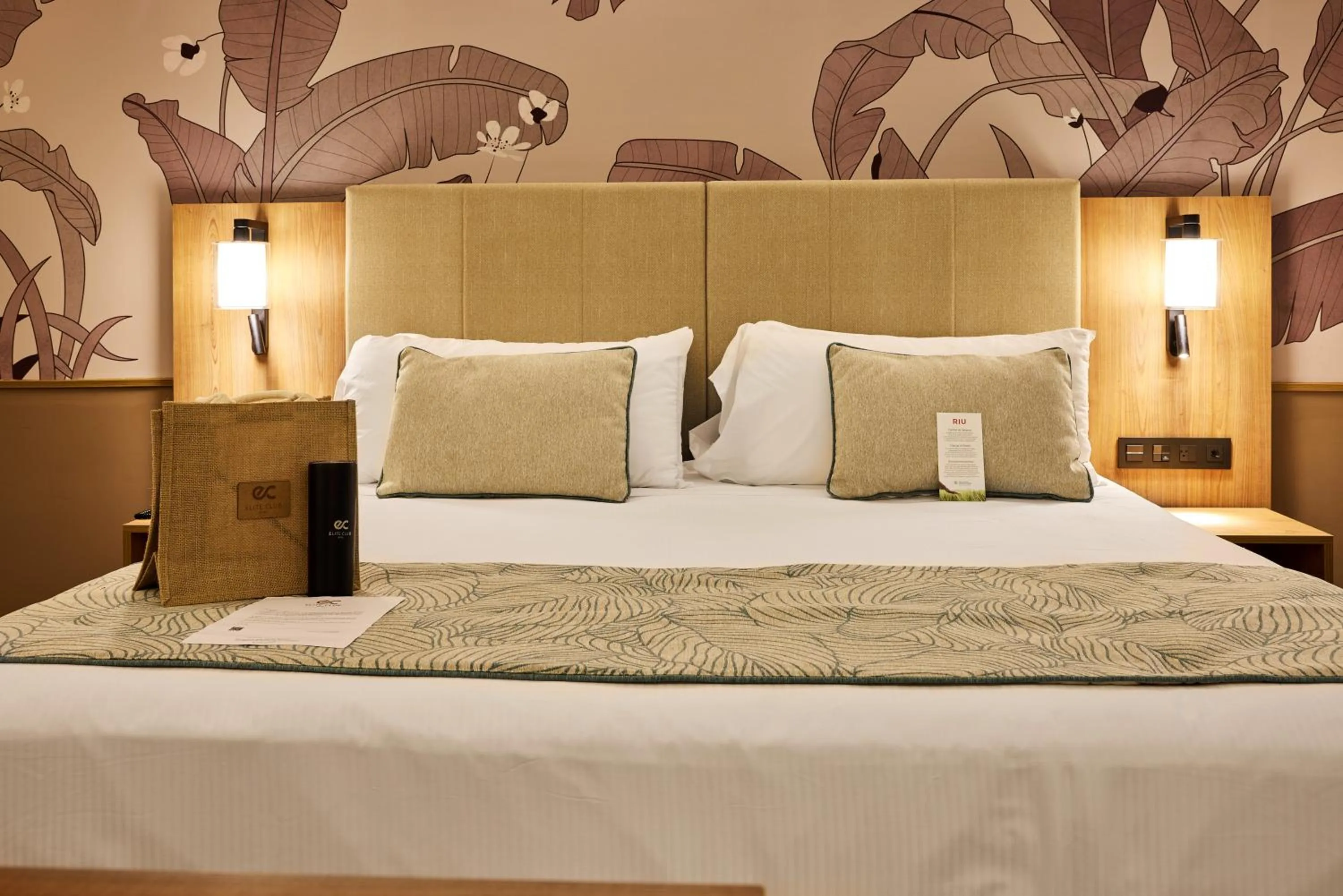 Bed in Riu Palace Bavaro - All Inclusive