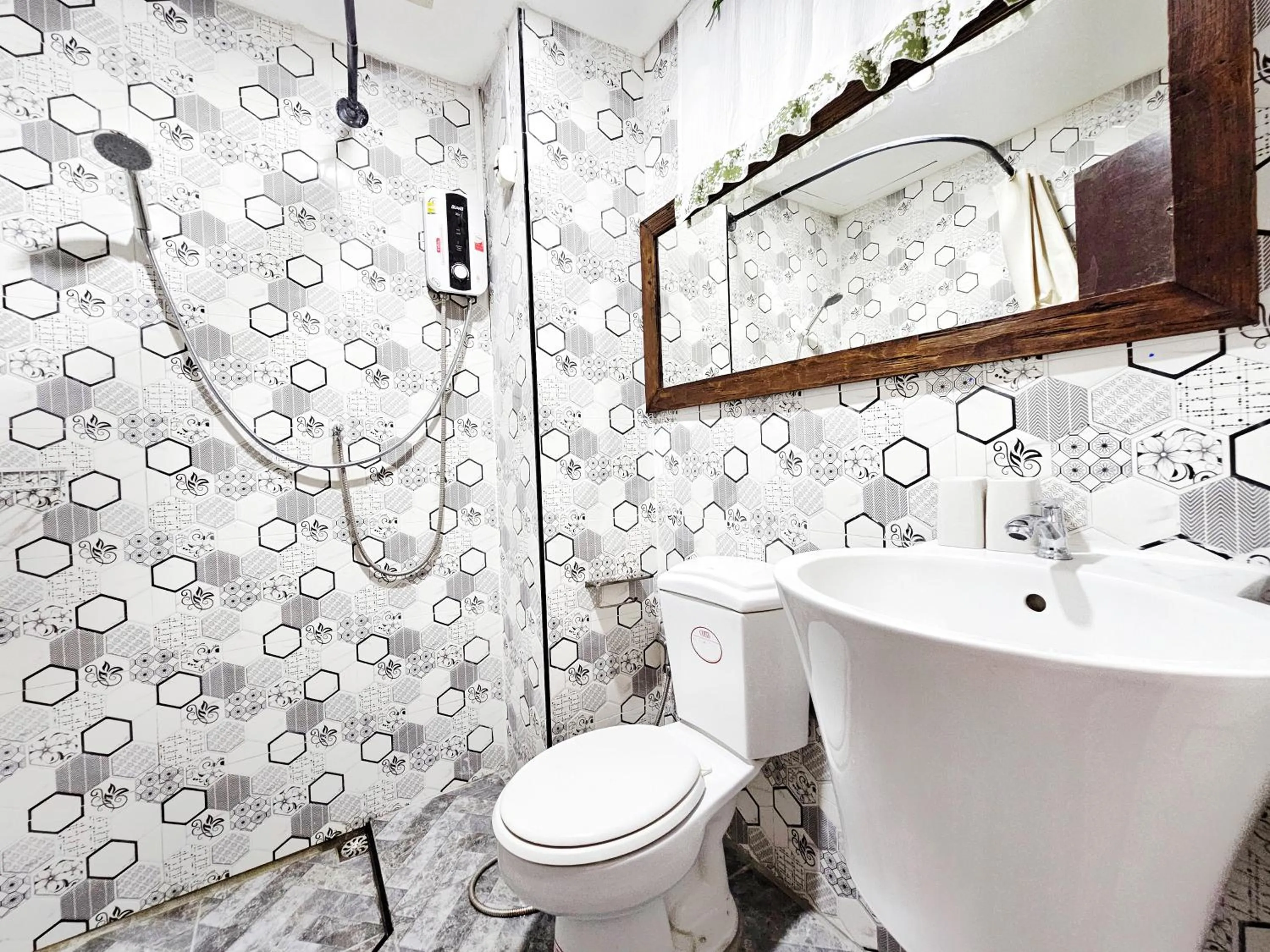 Toilet in Elegant Lanna Guesthouse