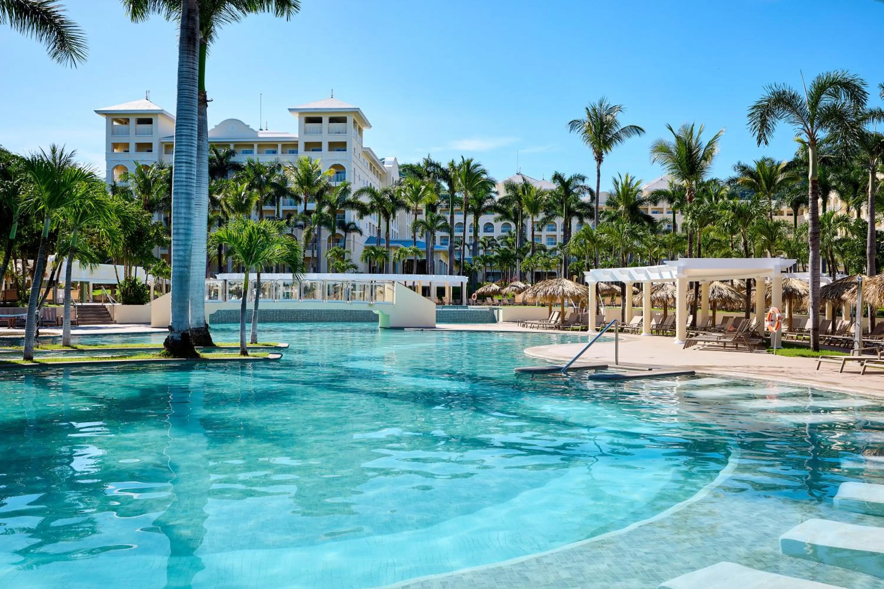 Swimming pool in Riu Guanacaste - All Inclusive