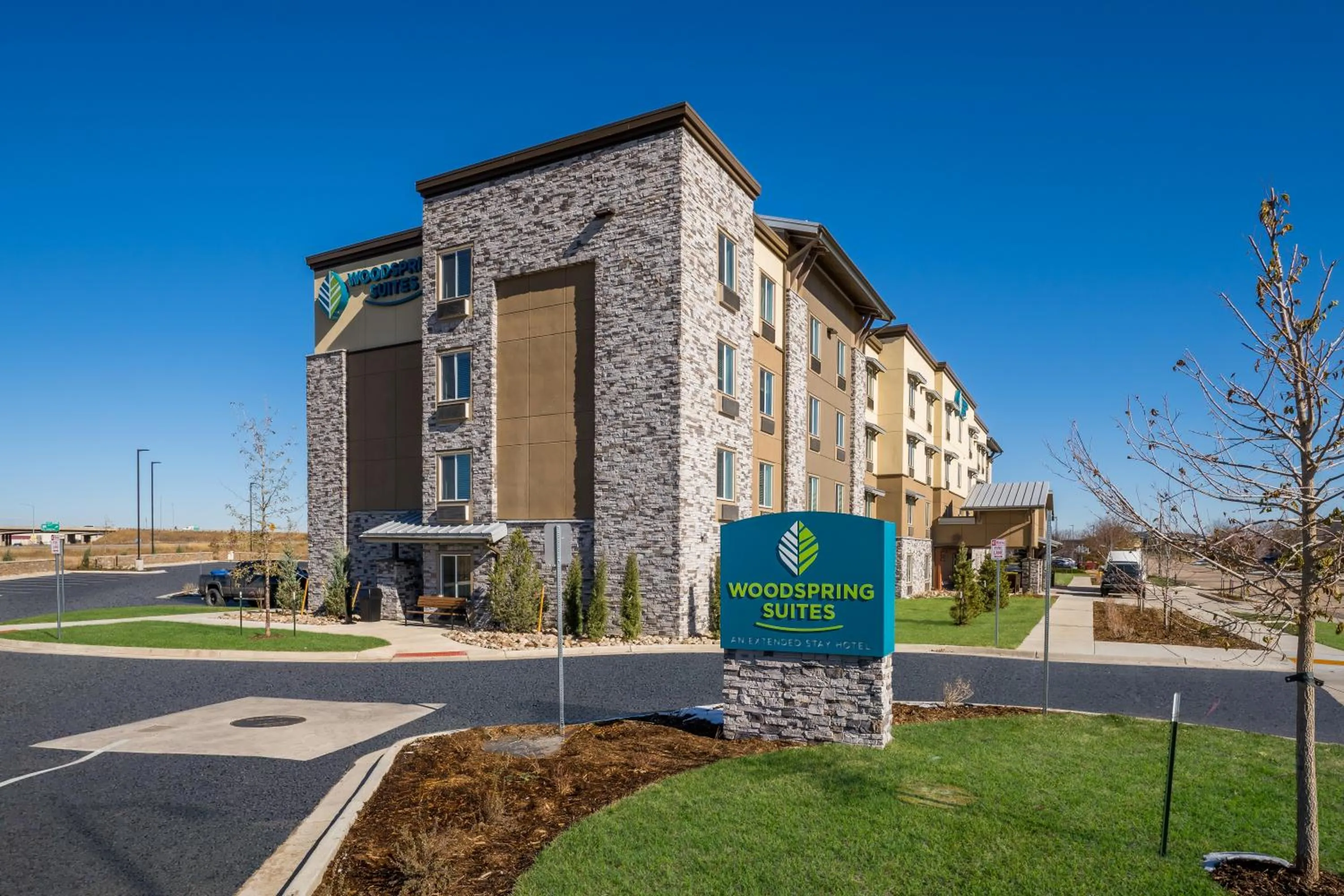 Property building in WoodSpring Suites Fort Collins
