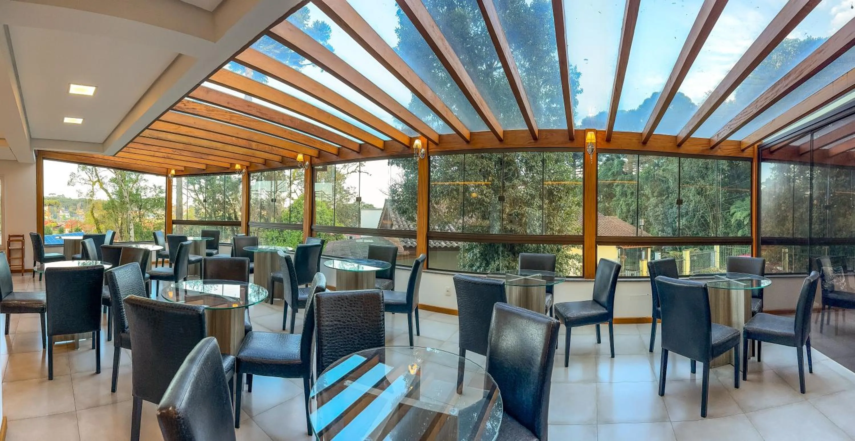 Breakfast in Hotel Golden Hills