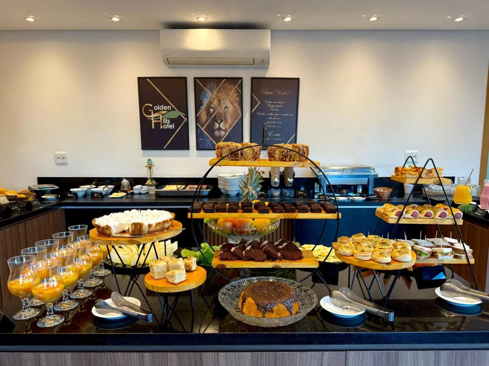 Breakfast in Hotel Golden Hills