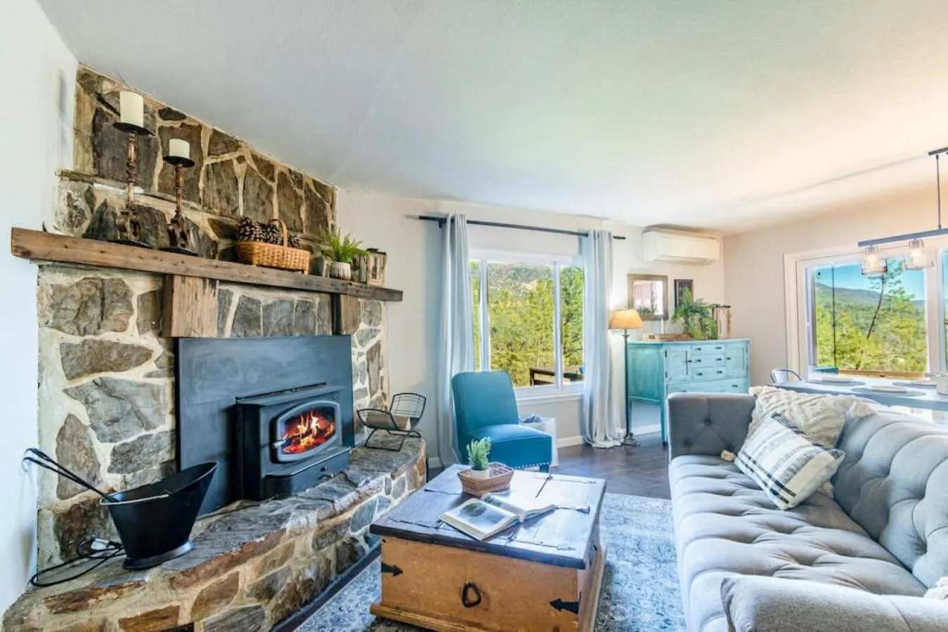 Sierra Vista Lookout Lodge with Creek, Waterfall and Waterholes, minutes from Bass Lake and Yosemite South Gate