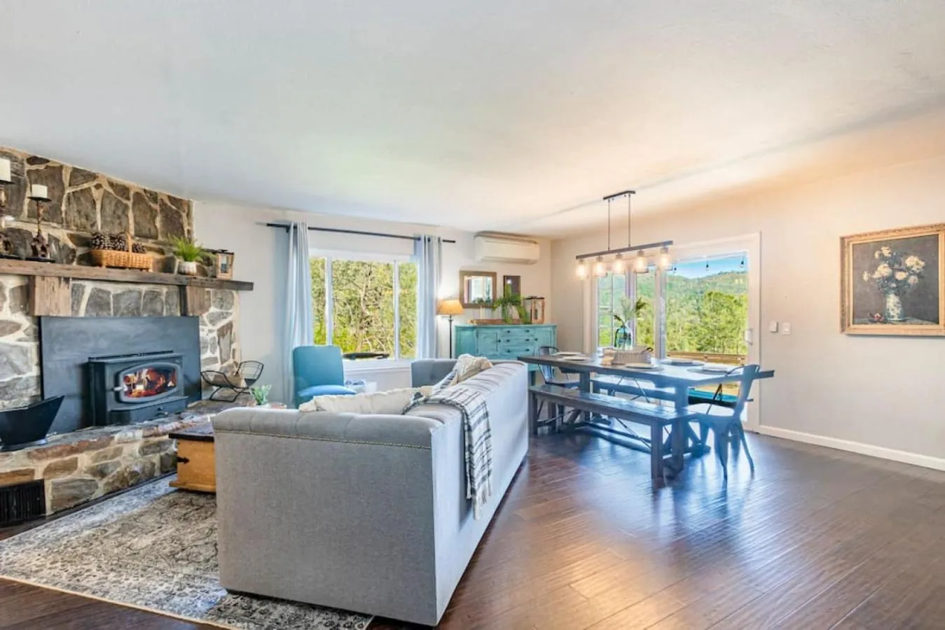 Sierra Vista Lookout Lodge with Creek, Waterfall and Waterholes, minutes from Bass Lake and Yosemite South Gate