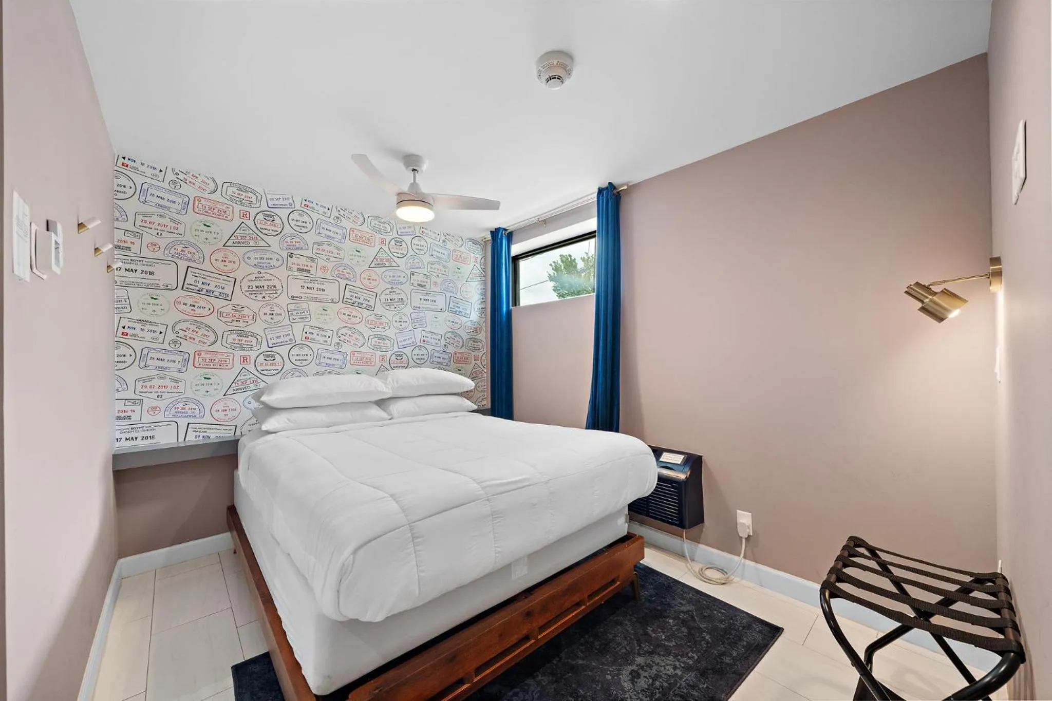 Bed in Wanderstay Boutique Hotel