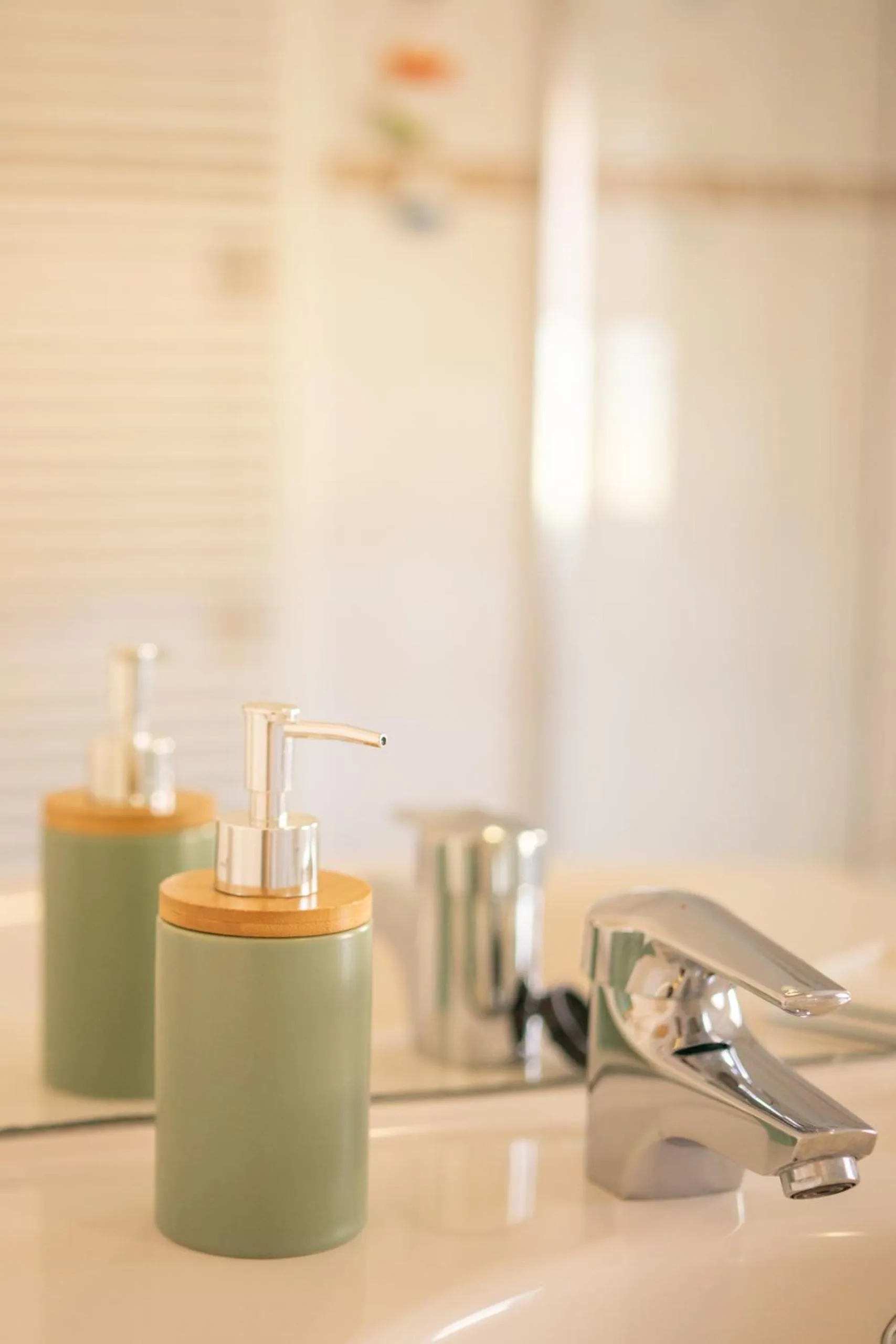 Bathroom in 4 Meadow View Lodge - 2 Bed-sleeps 4-TJS4MV