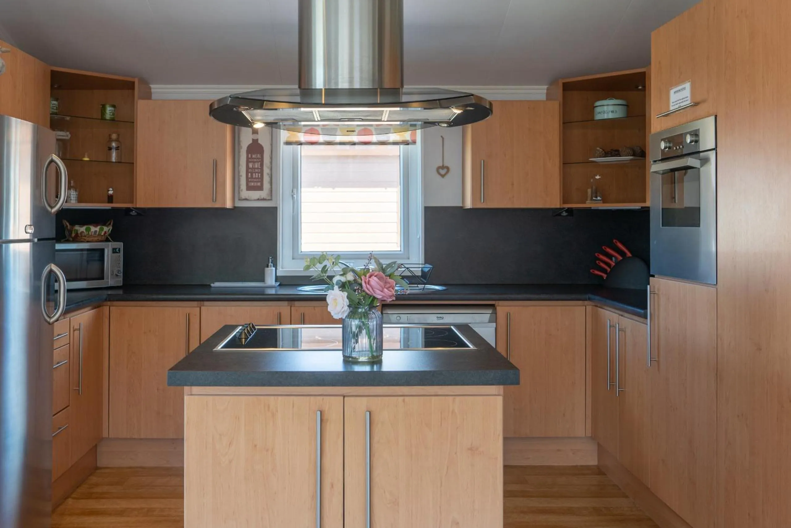 Kitchen or kitchenette in 4 Meadow View Lodge - 2 Bed-sleeps 4-TJS4MV