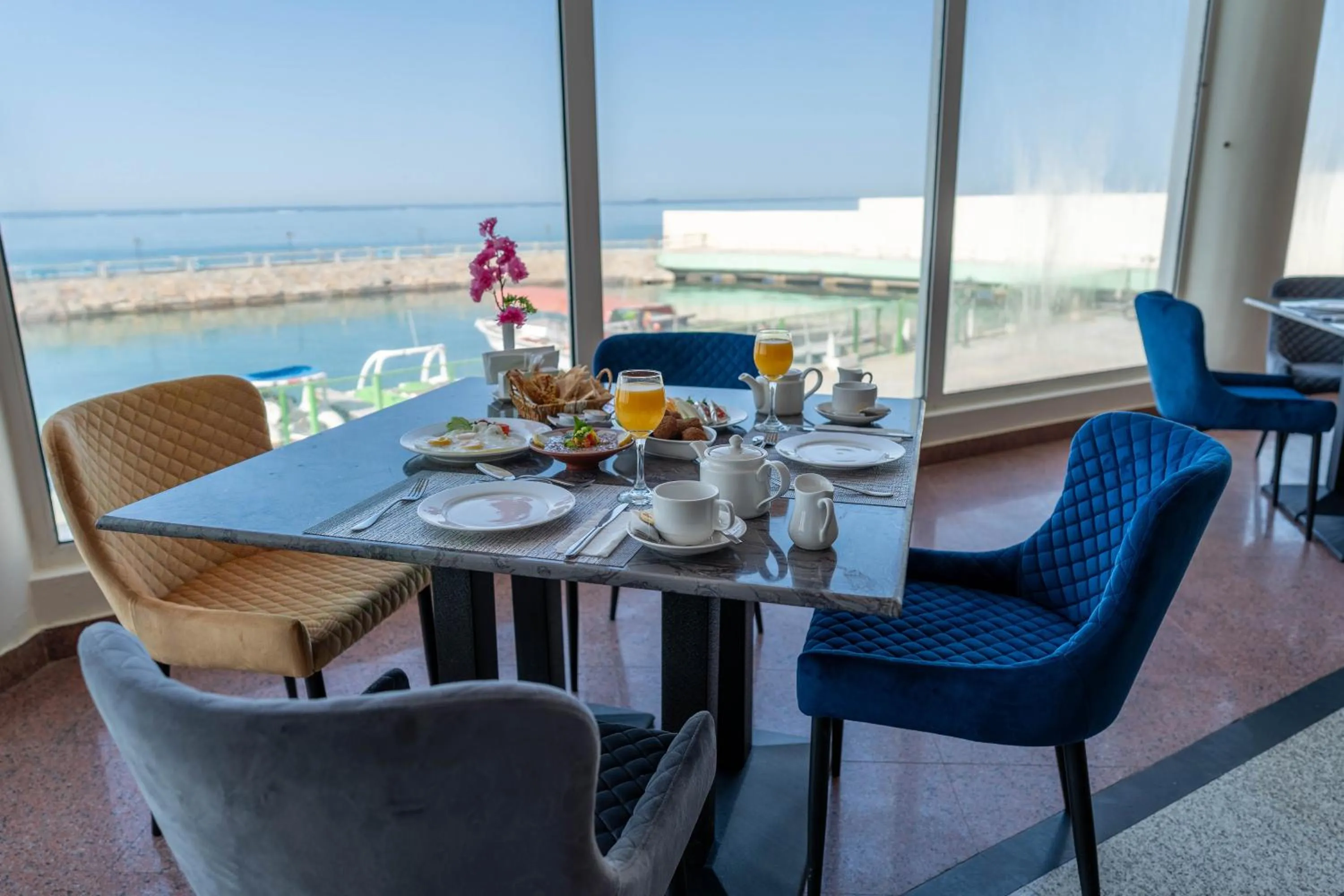 Restaurant/places to eat in Radwa Ramada Resort