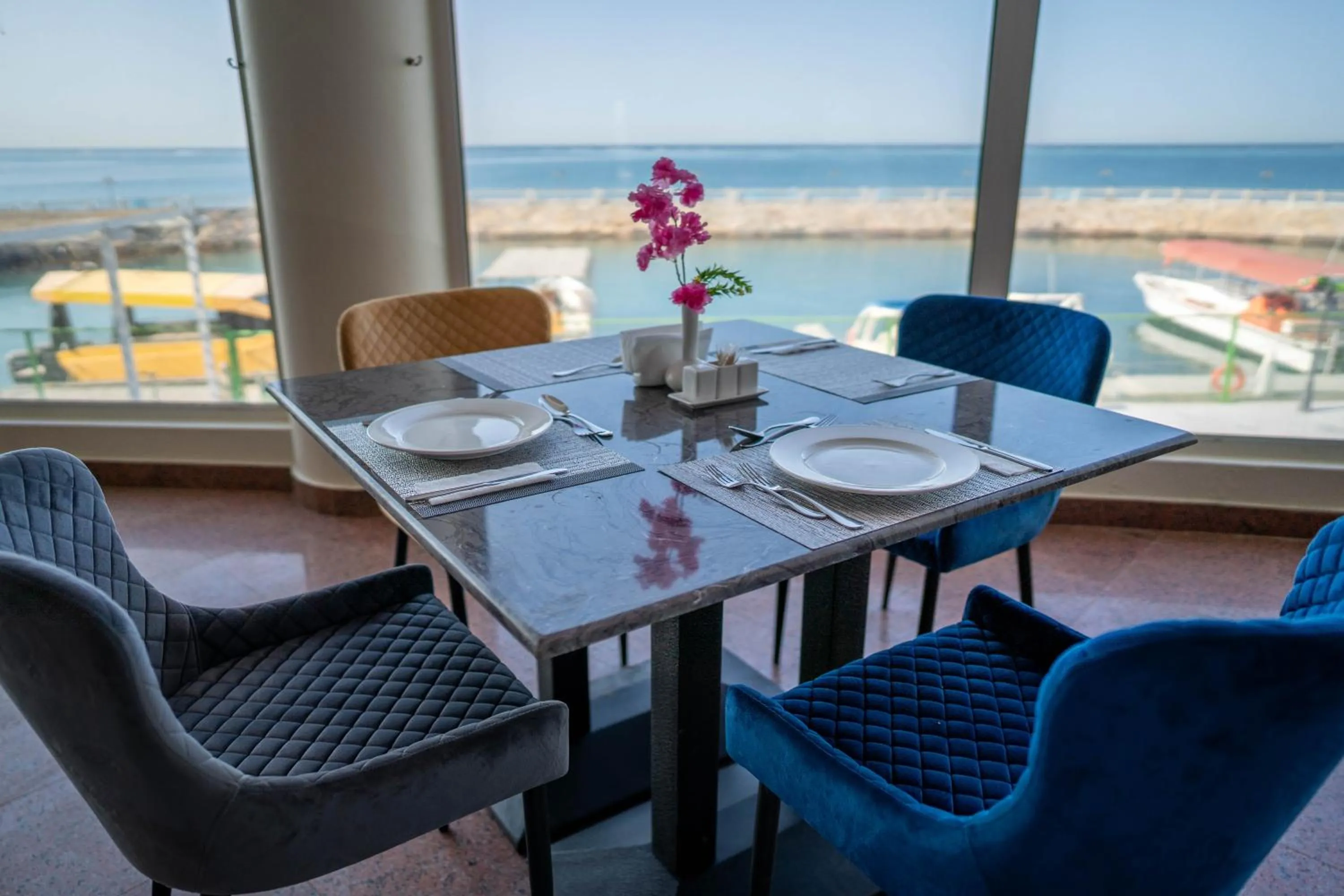 Restaurant/places to eat in Radwa Ramada Resort