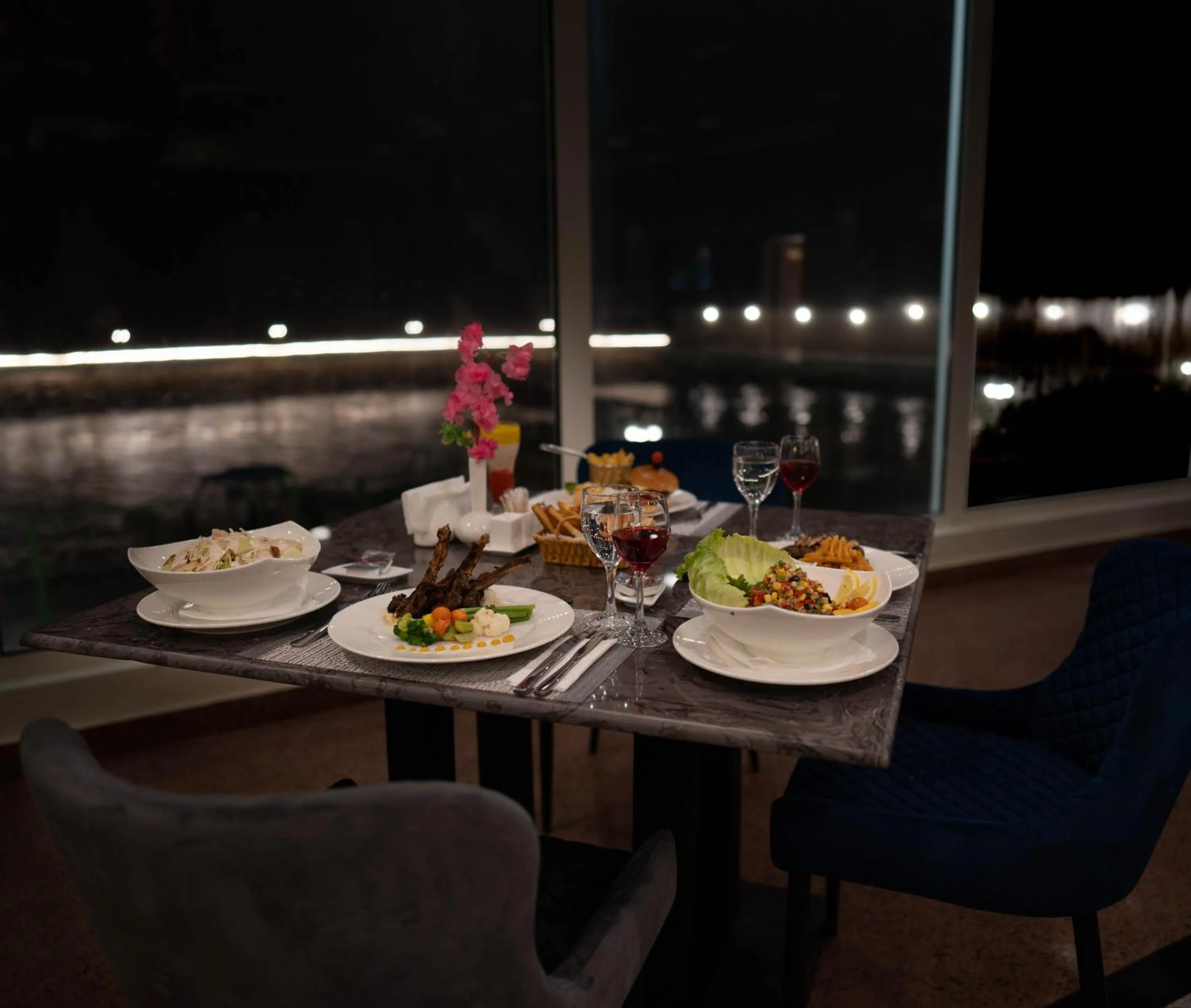 Restaurant/places to eat in Radwa Ramada Resort