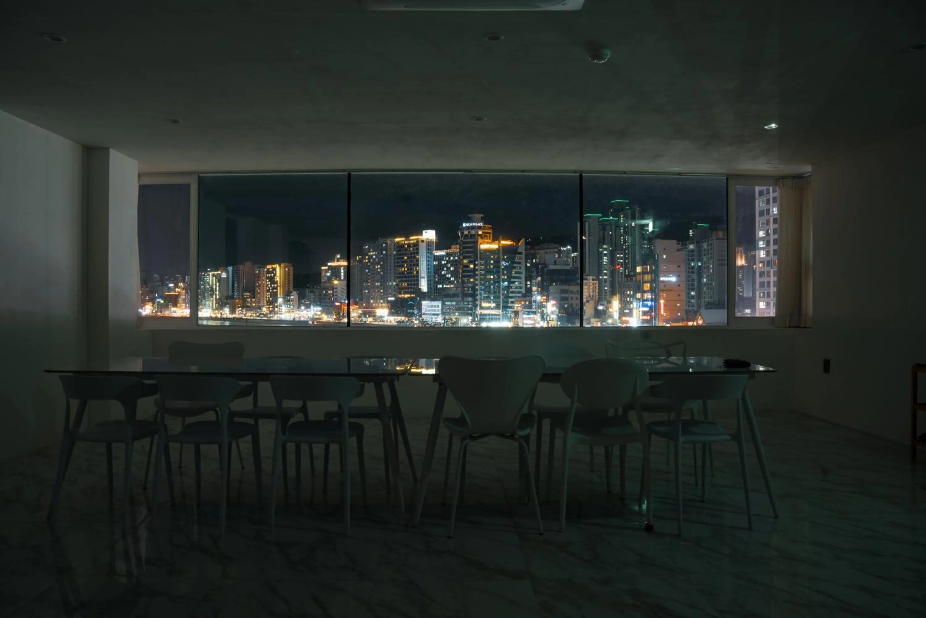 Night in The Wave Pension