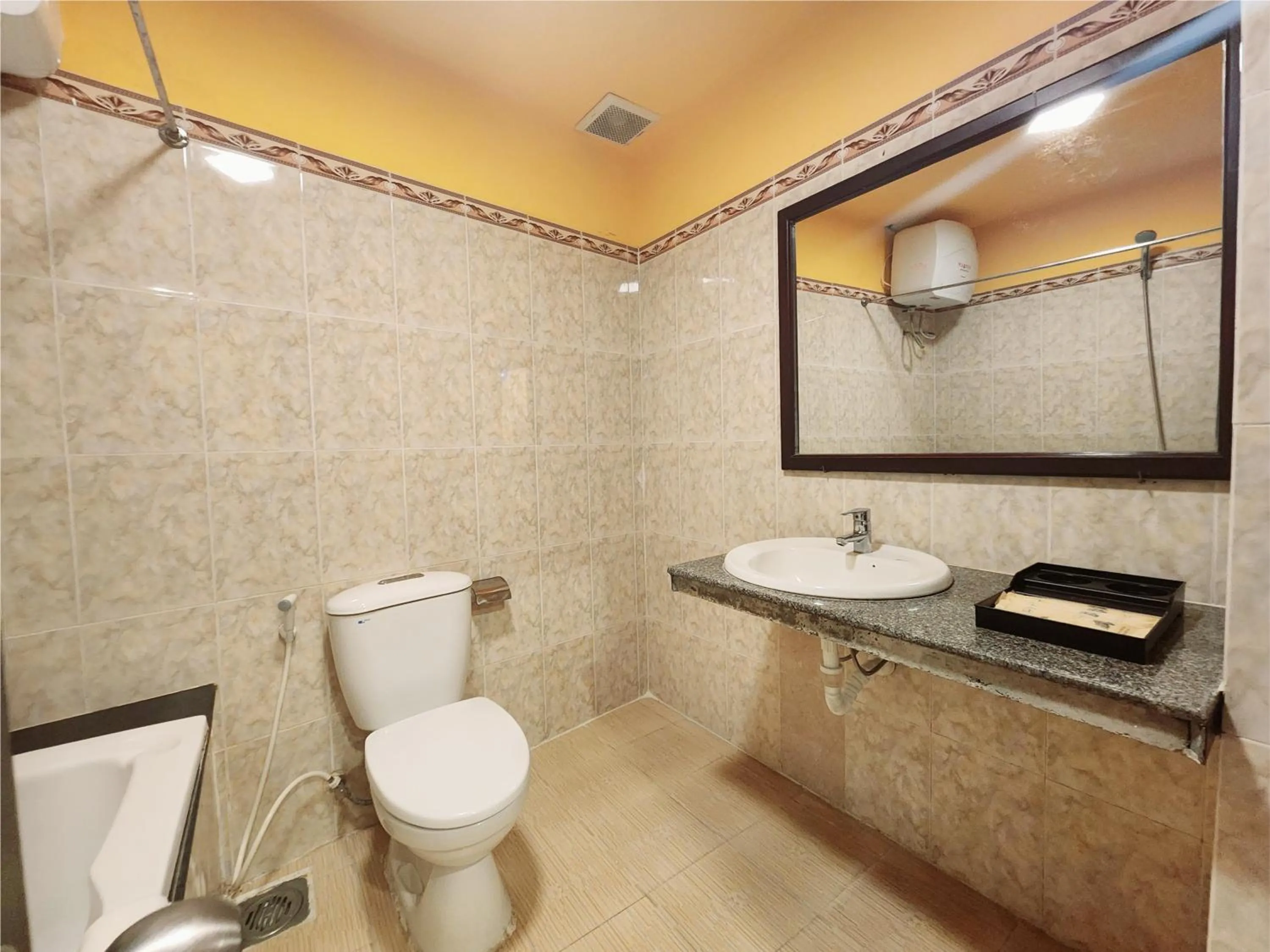 Shower in iHome Hoi An