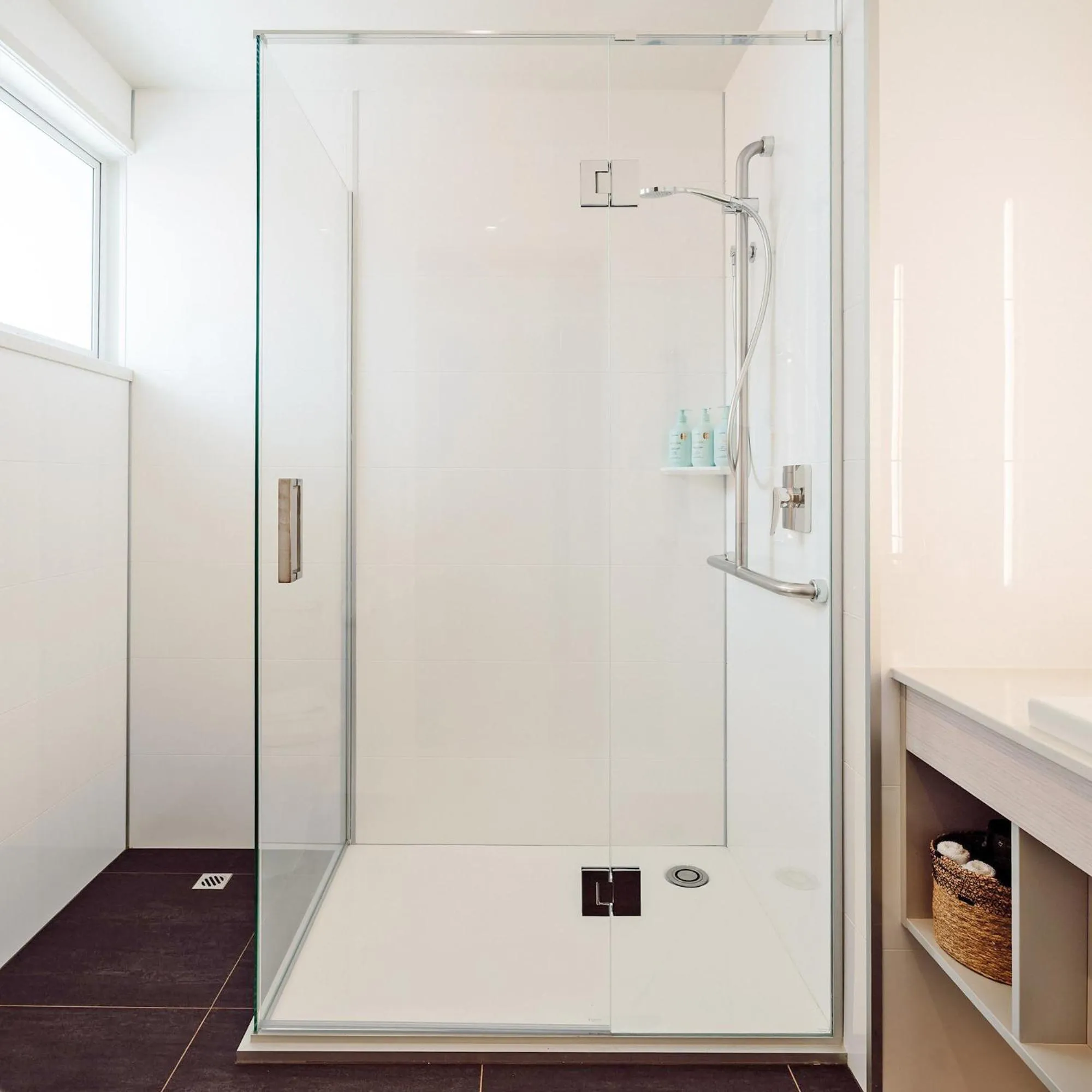 Shower in CitySide Hotel Tauranga