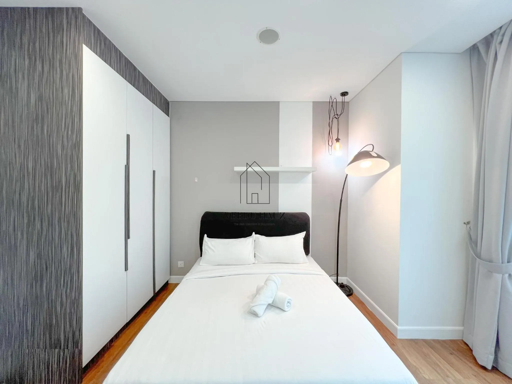 Bed in Mercu Summer Suites KLCC by Veedu Hauz