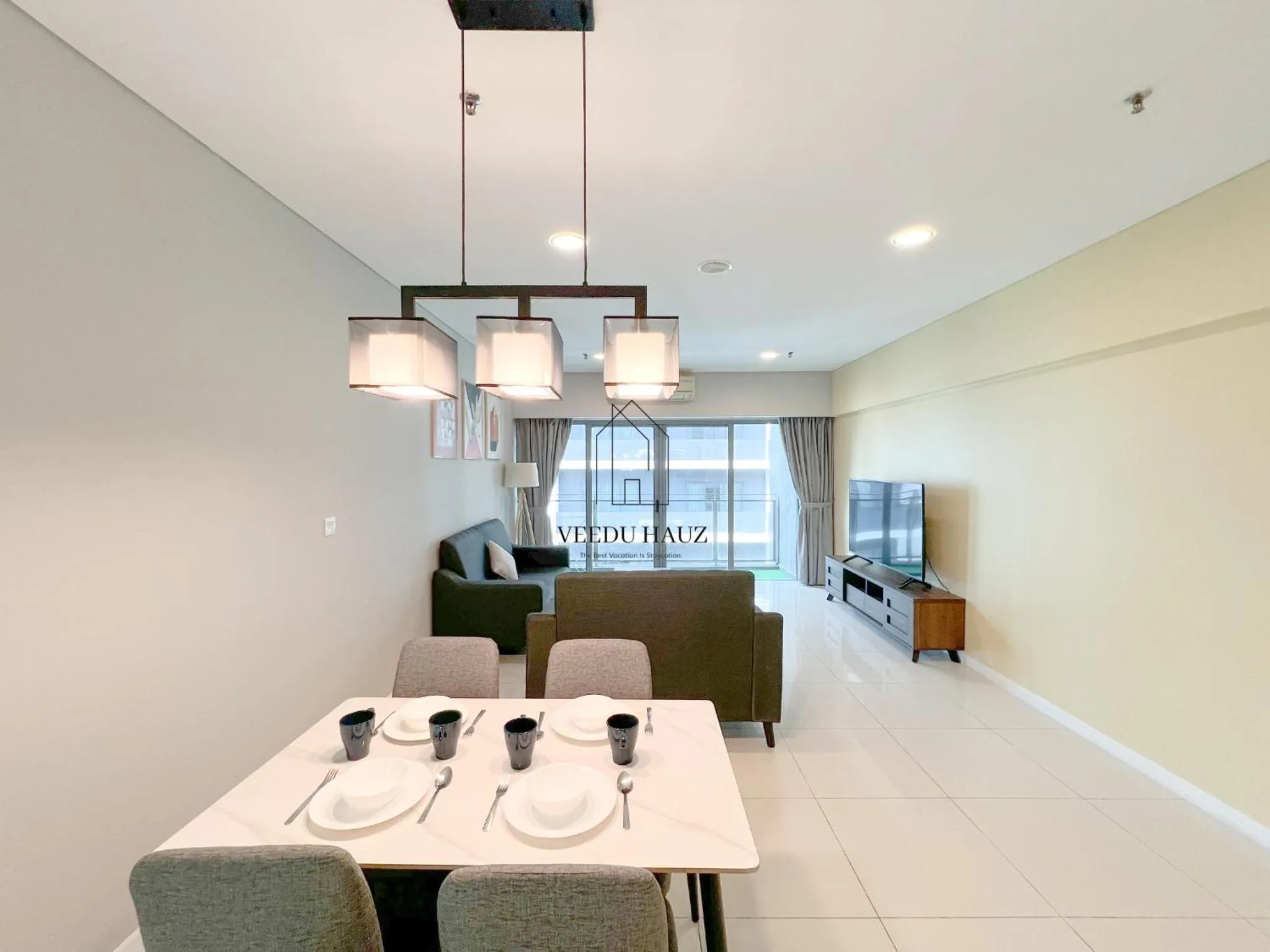 Dining area in Mercu Summer Suites KLCC by Veedu Hauz