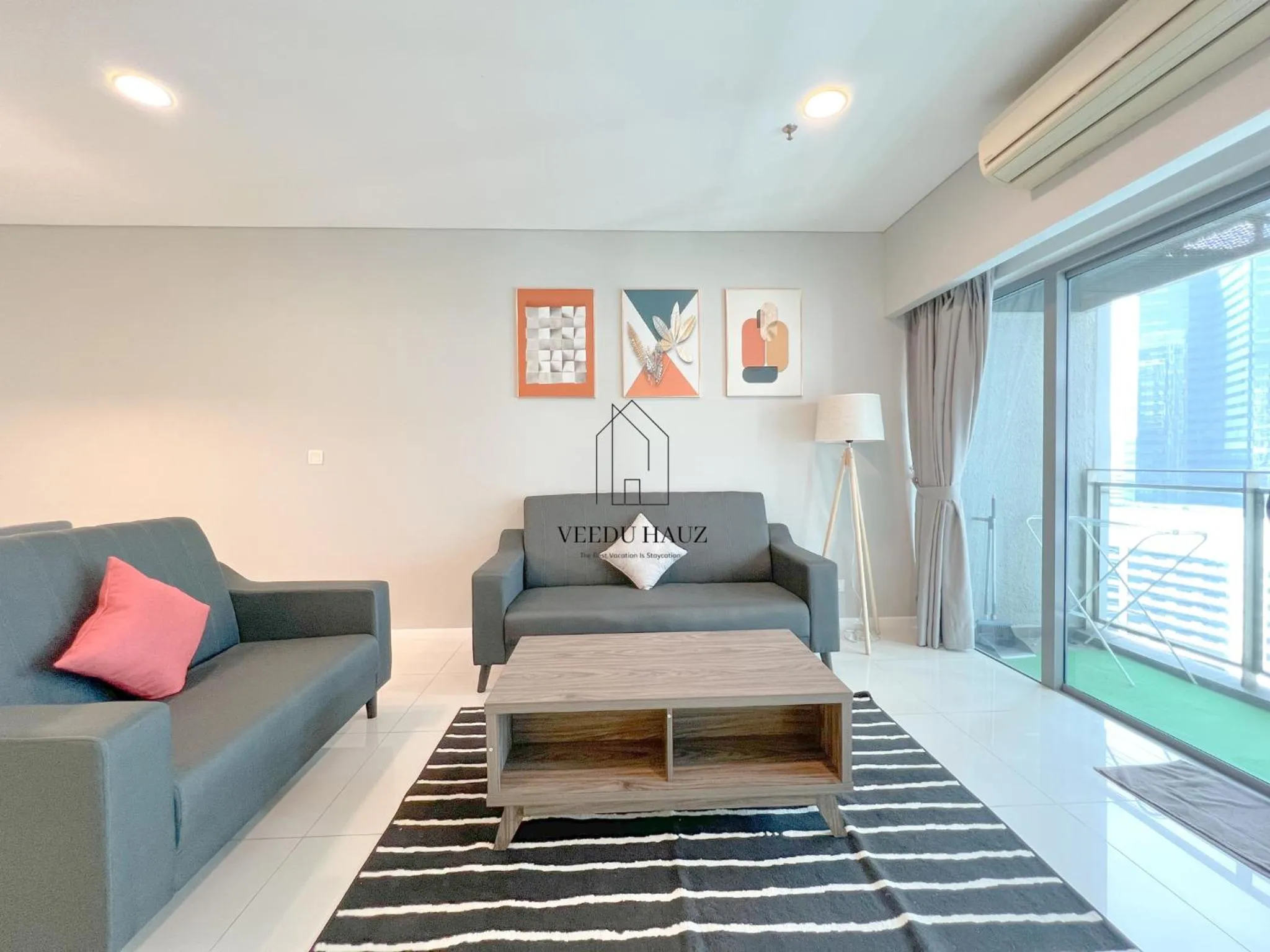 Living room in Mercu Summer Suites KLCC by Veedu Hauz