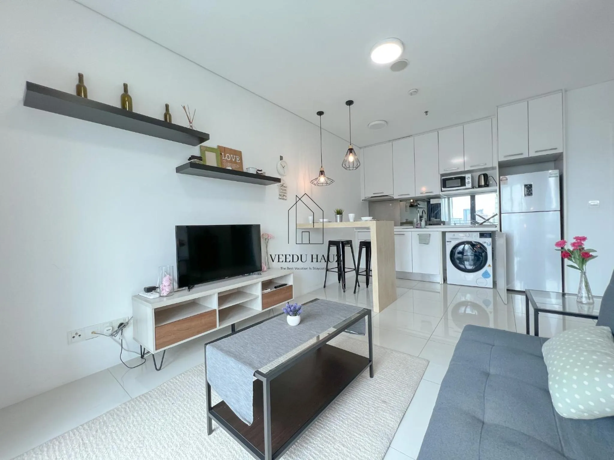 Living room in Mercu Summer Suites KLCC by Veedu Hauz