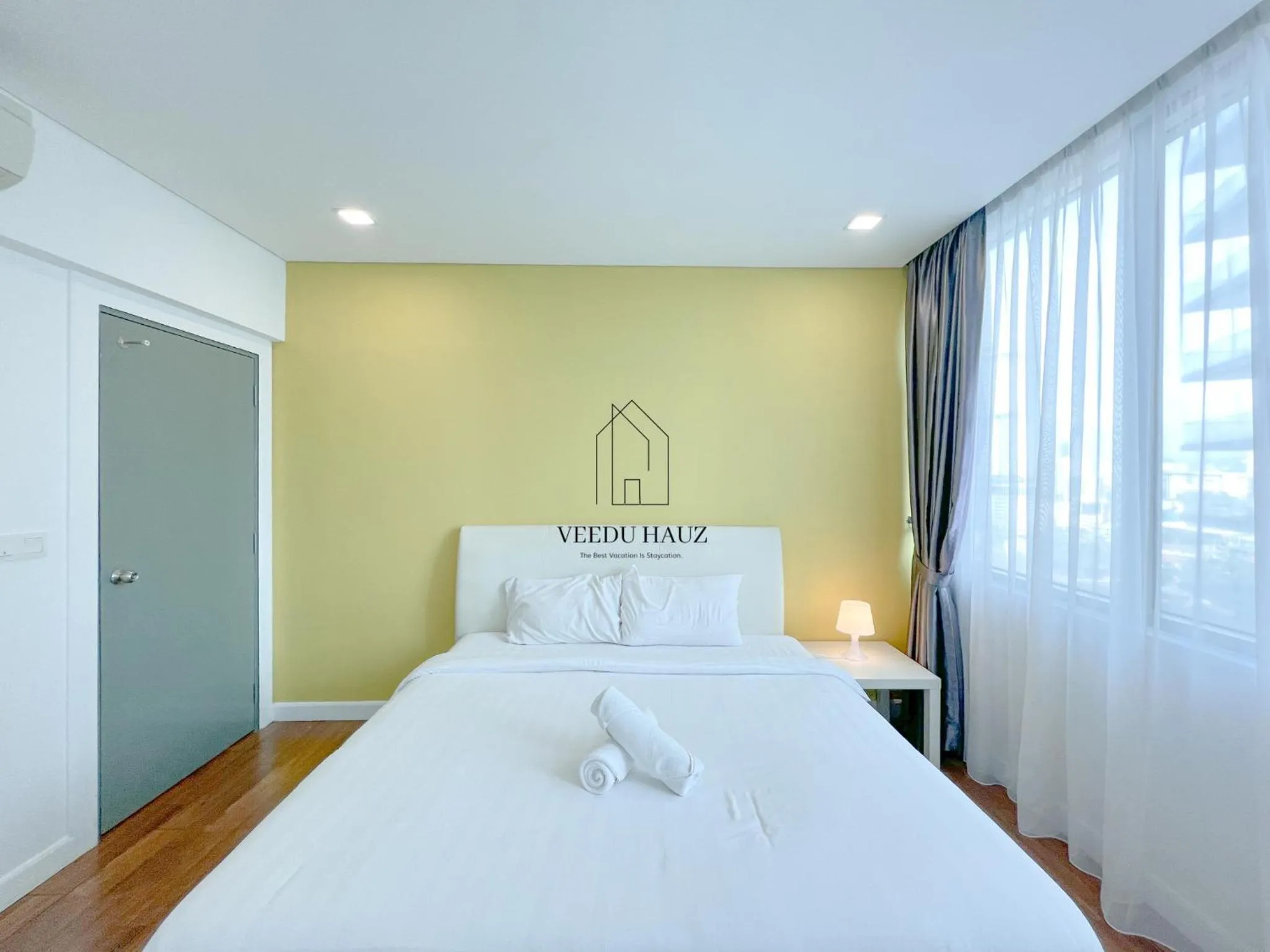 Bed in Mercu Summer Suites KLCC by Veedu Hauz