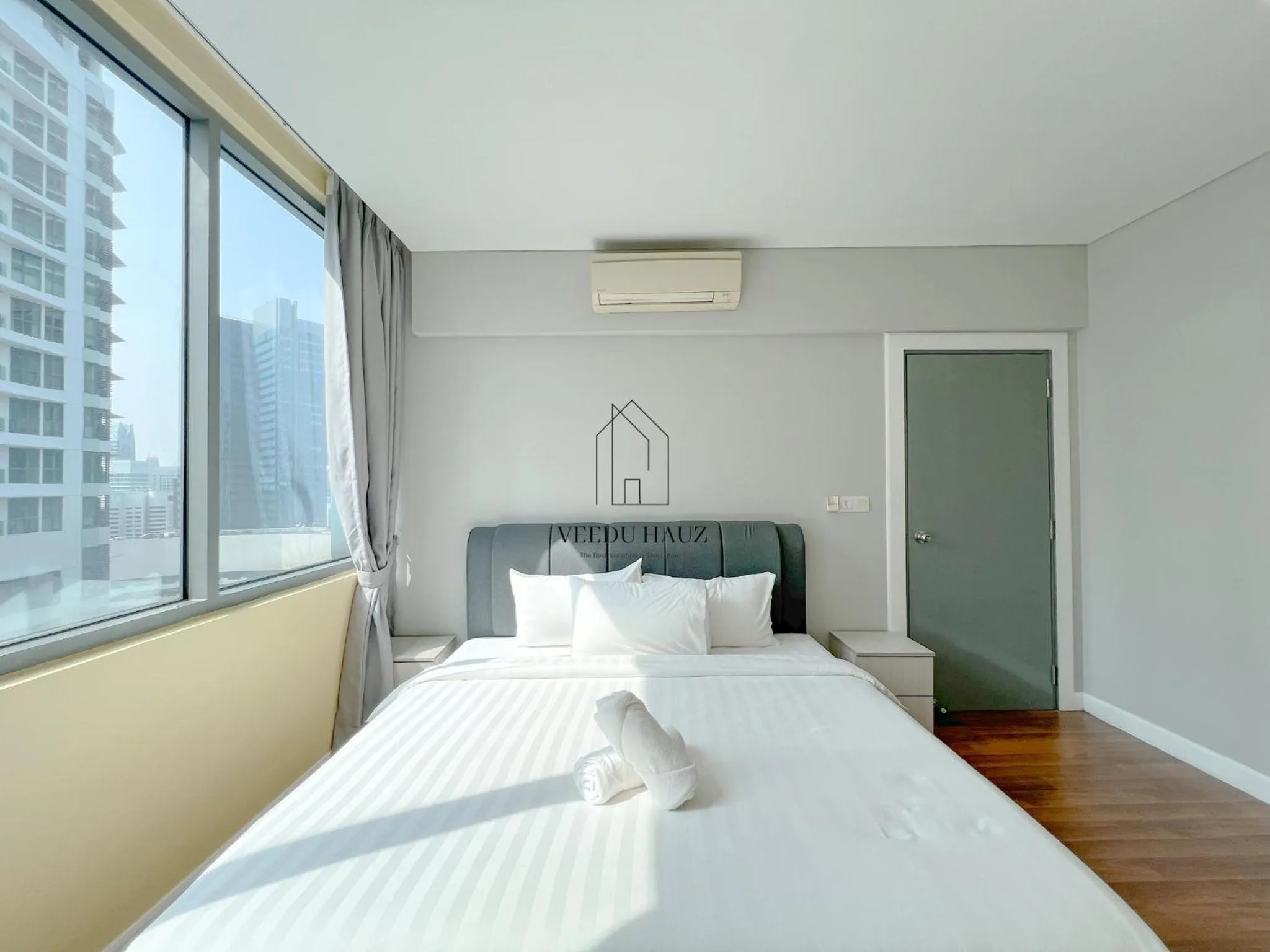 Bed in Mercu Summer Suites KLCC by Veedu Hauz