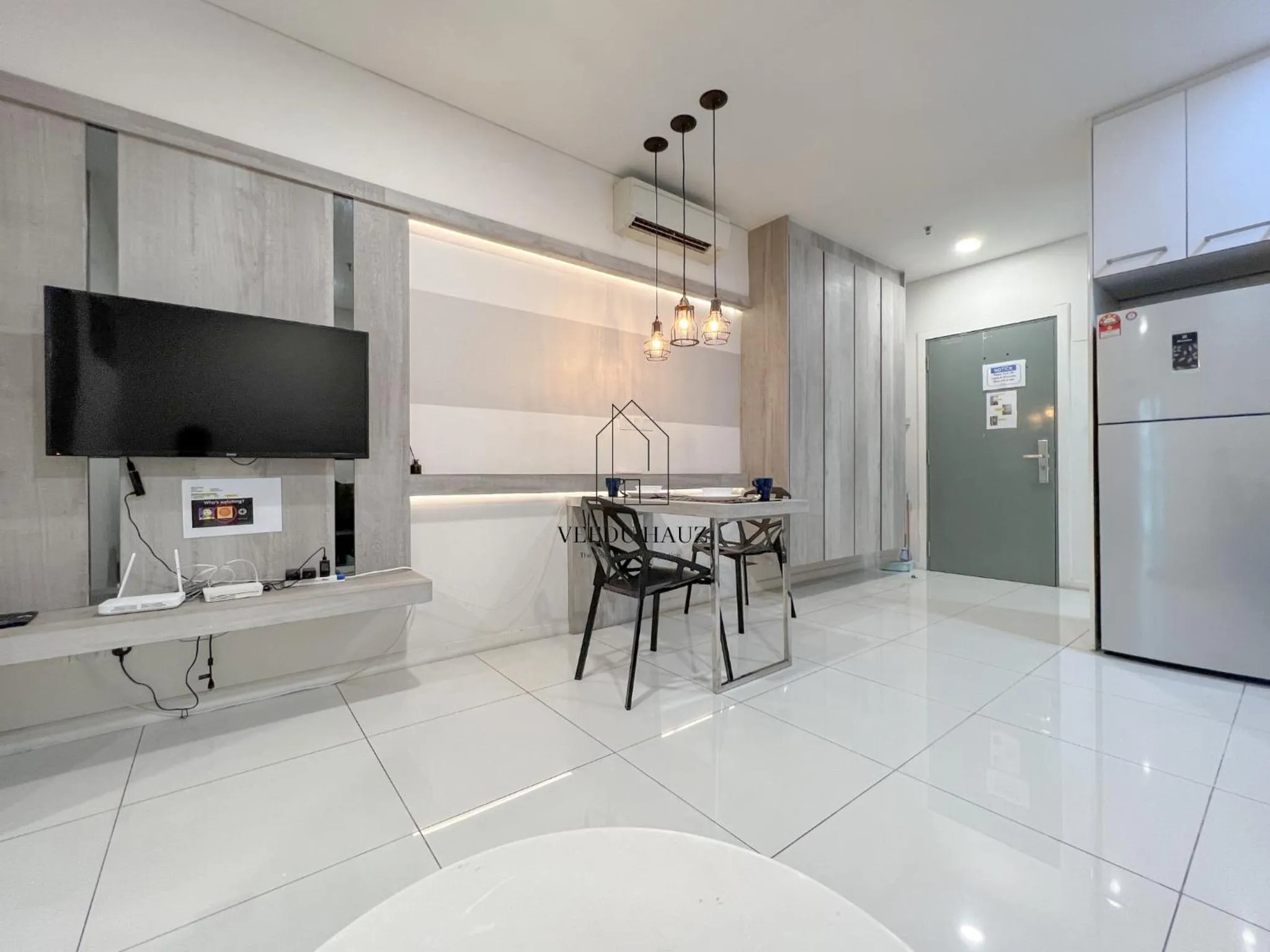 Living room in Mercu Summer Suites KLCC by Veedu Hauz