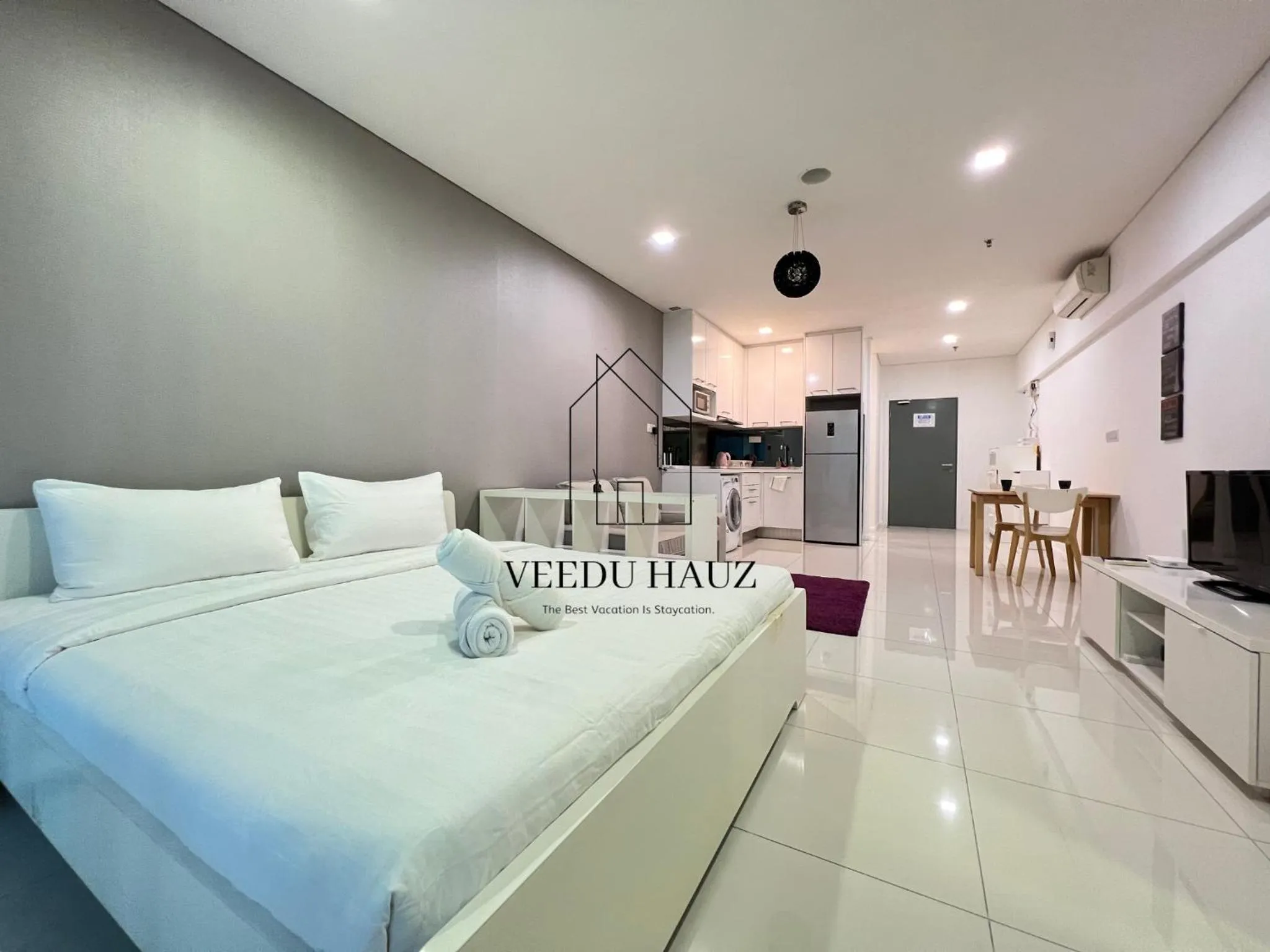 Bed in Mercu Summer Suites KLCC by Veedu Hauz