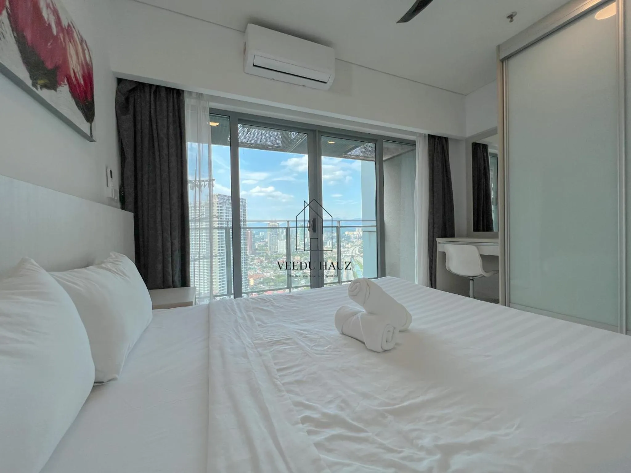 Bedroom, Bed in Mercu Summer Suites KLCC by Veedu Hauz
