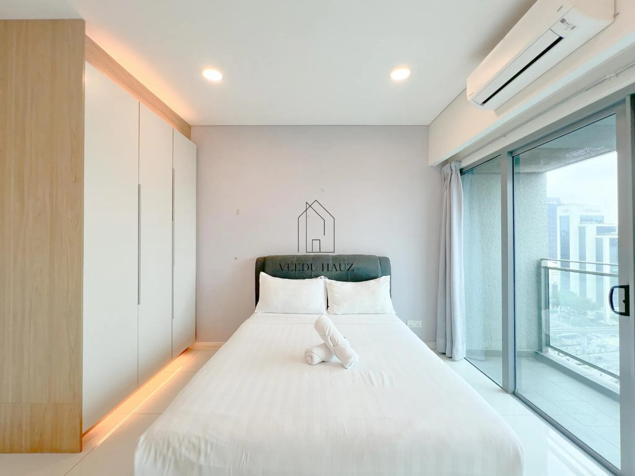 Bed in Mercu Summer Suites KLCC by Veedu Hauz