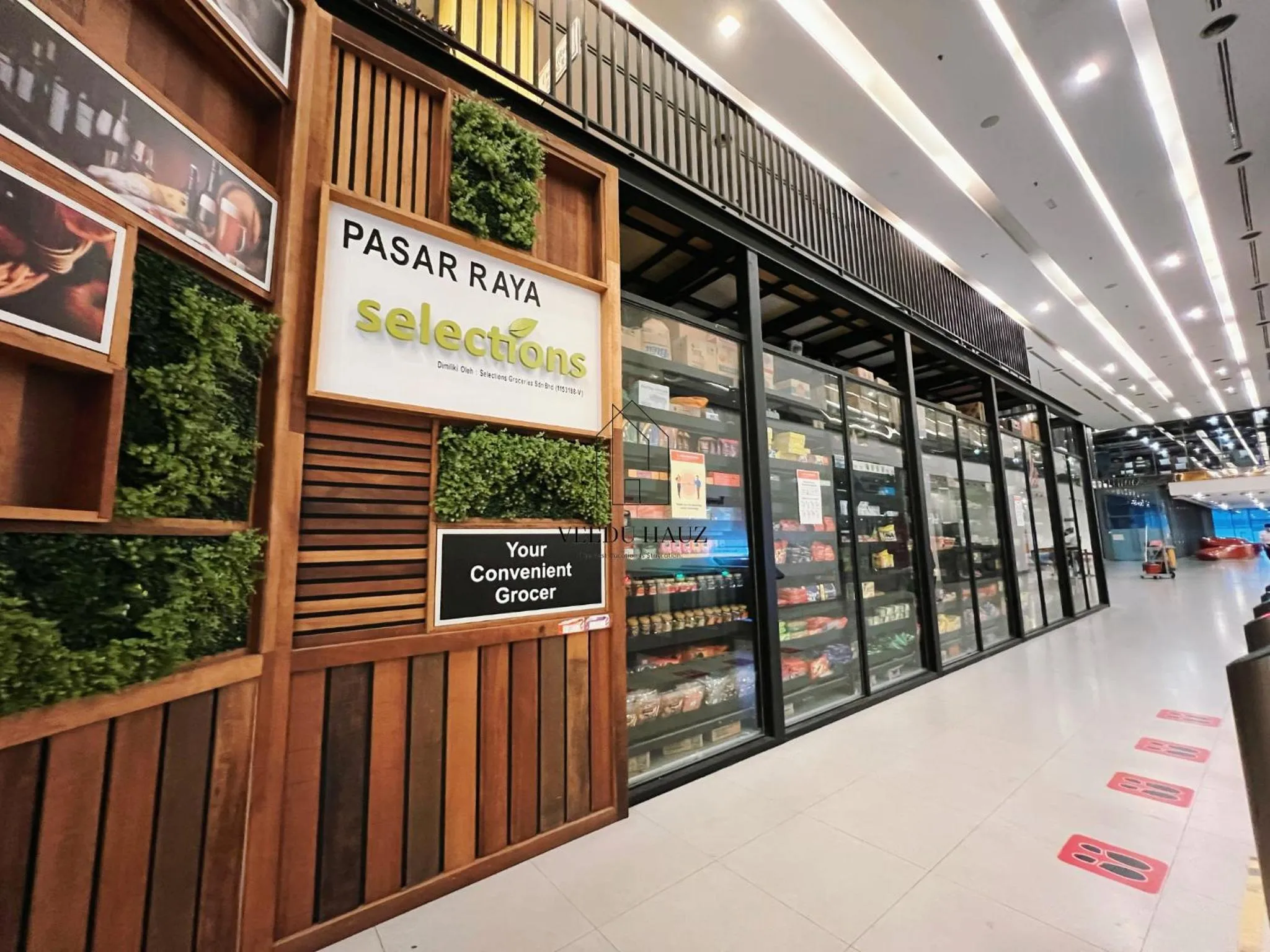 Property logo or sign in Mercu Summer Suites KLCC by Veedu Hauz