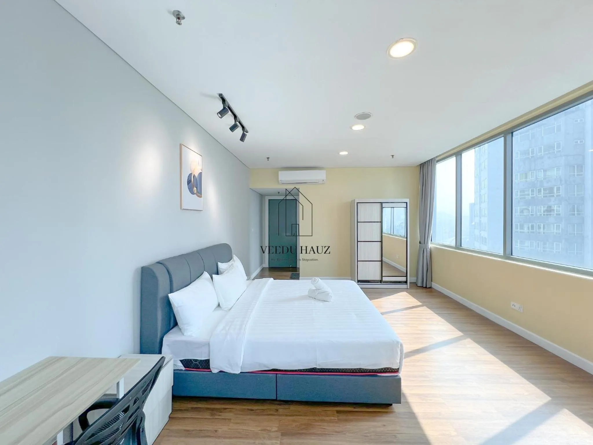 Bed in Mercu Summer Suites KLCC by Veedu Hauz