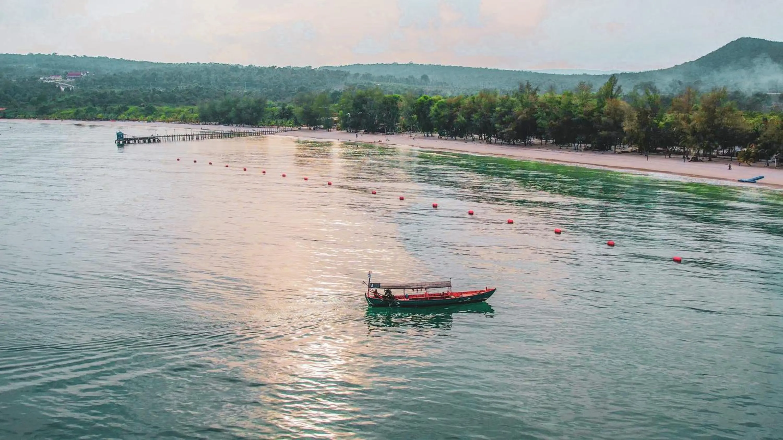 Beach in Mad Monkey Koh Rong