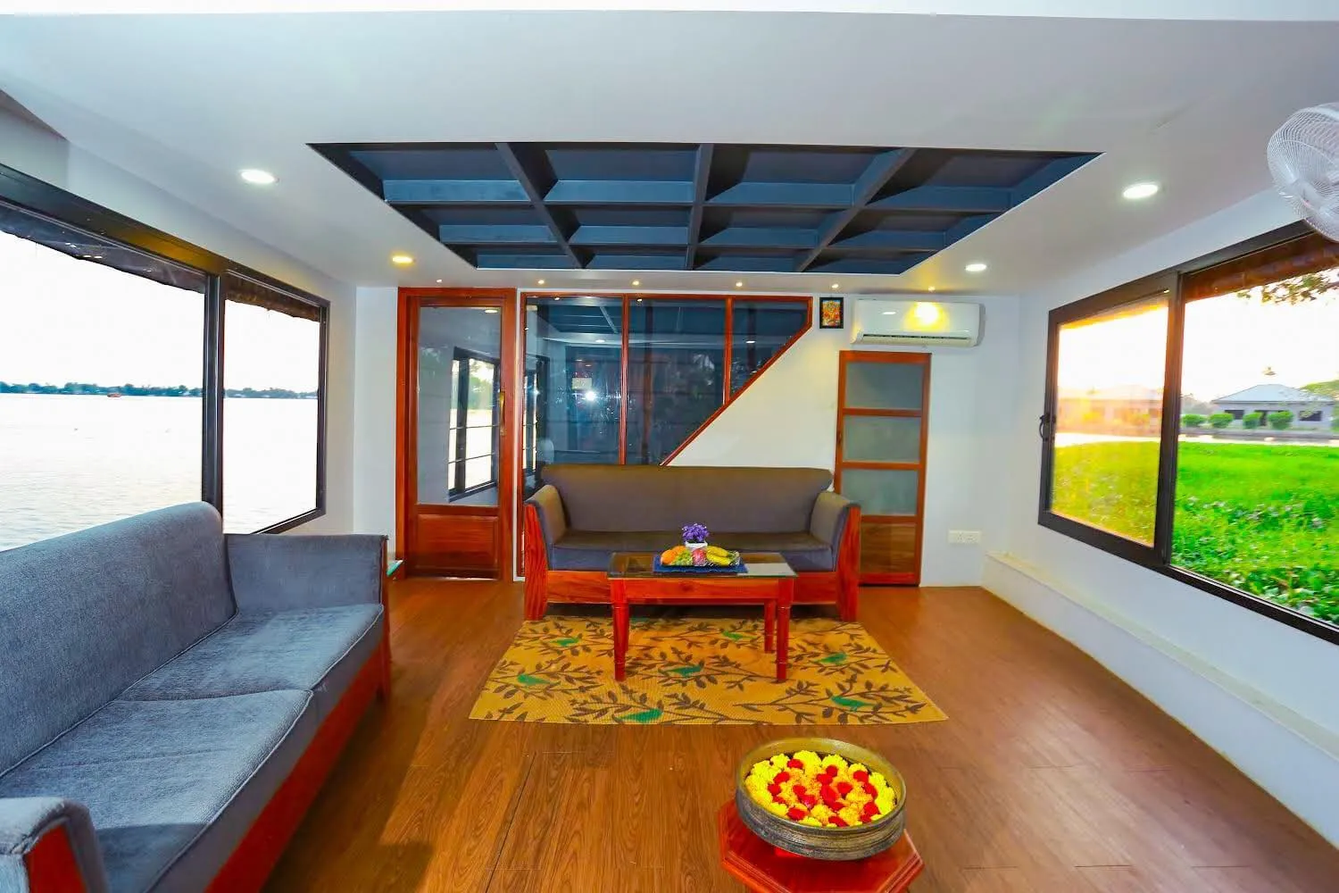 Seating area in Honeymoon Houseboat