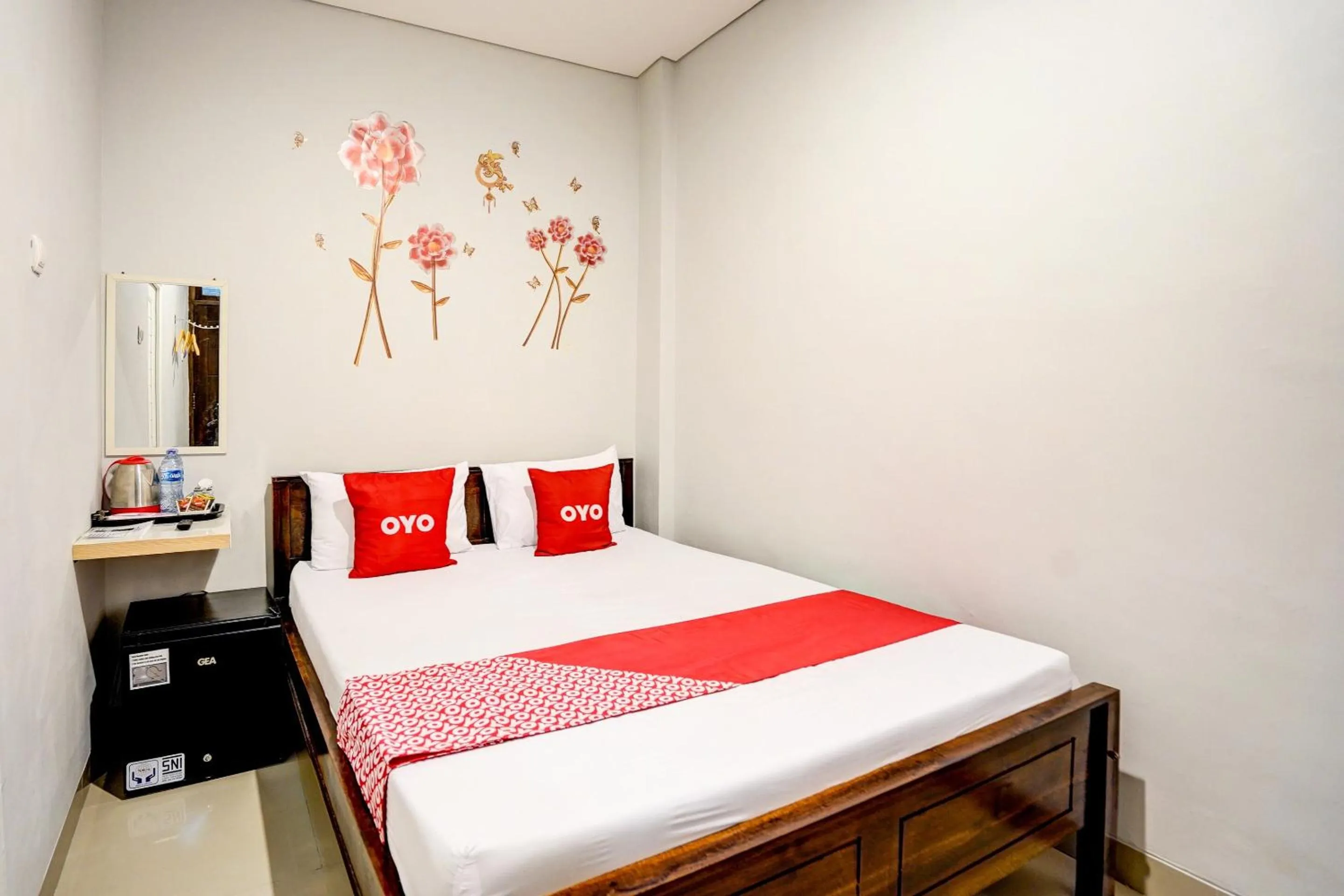Bedroom in Super OYO Capital O 92506 K1 Residence Gedangan