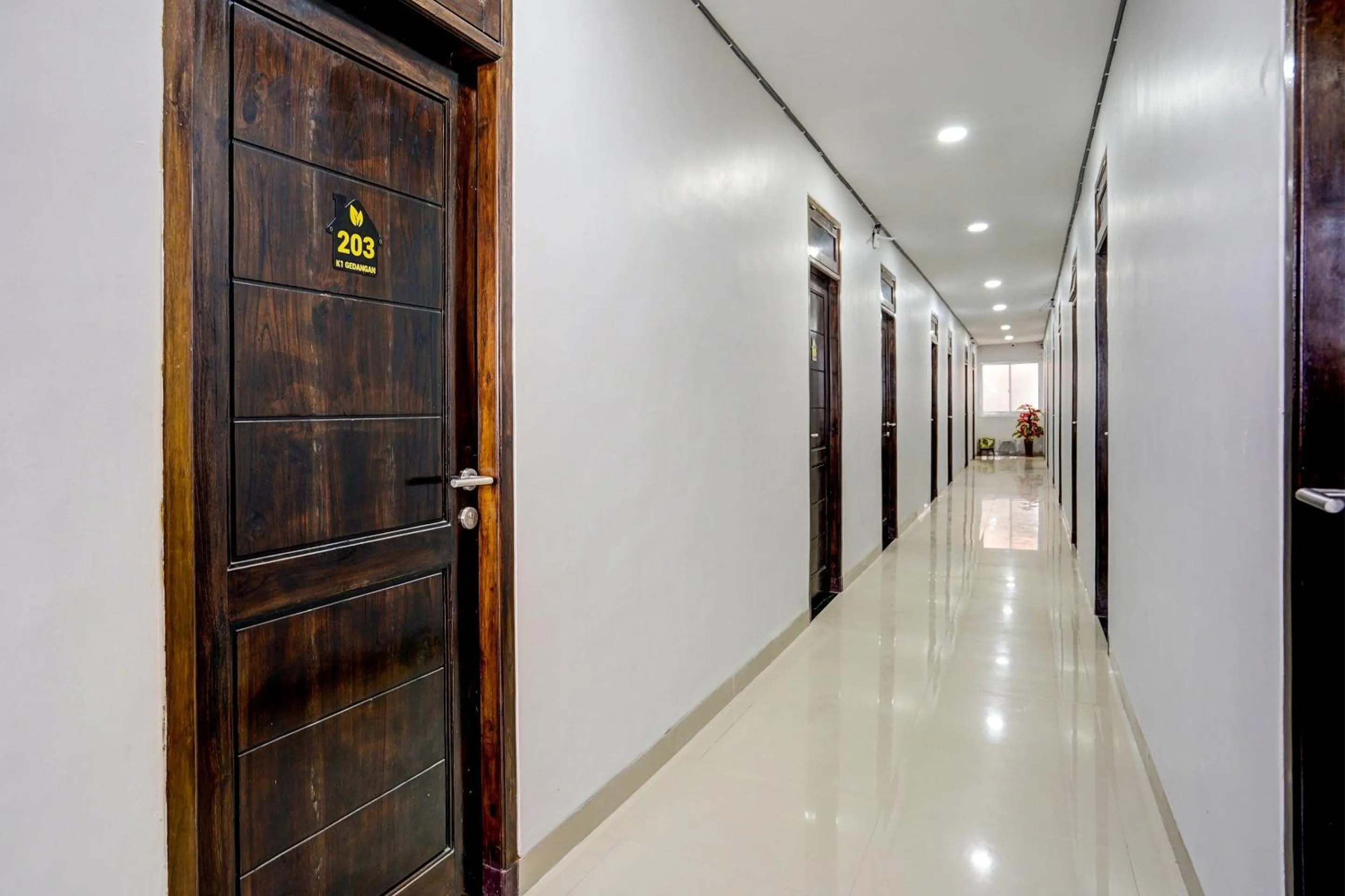 Lobby or reception in Super OYO Capital O 92506 K1 Residence Gedangan