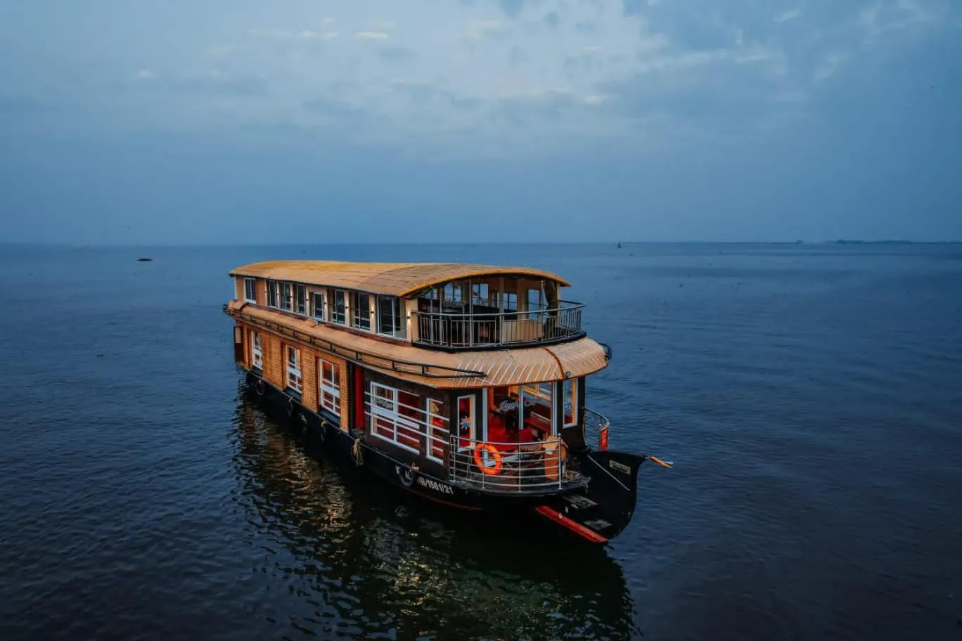 Lake view in Kerala Boathouse