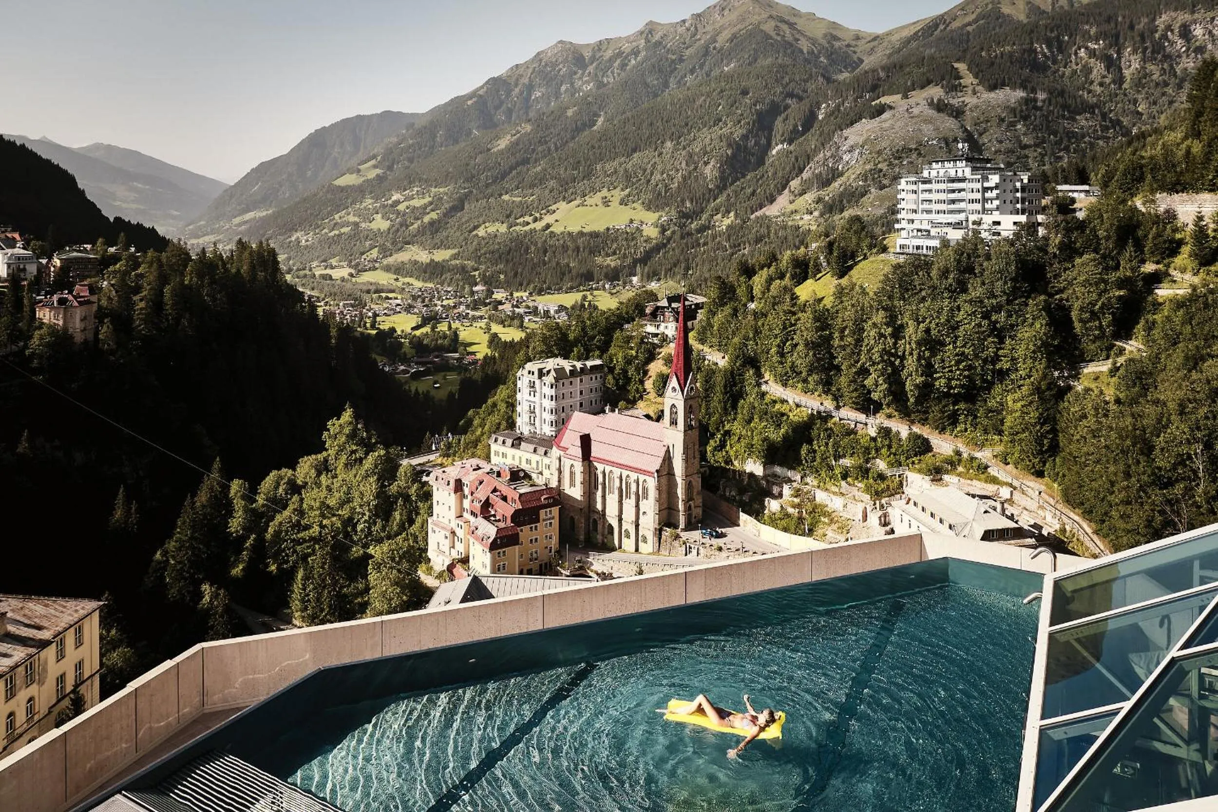 Pool view in Urban Nature Bad Gastein - Badeschloss