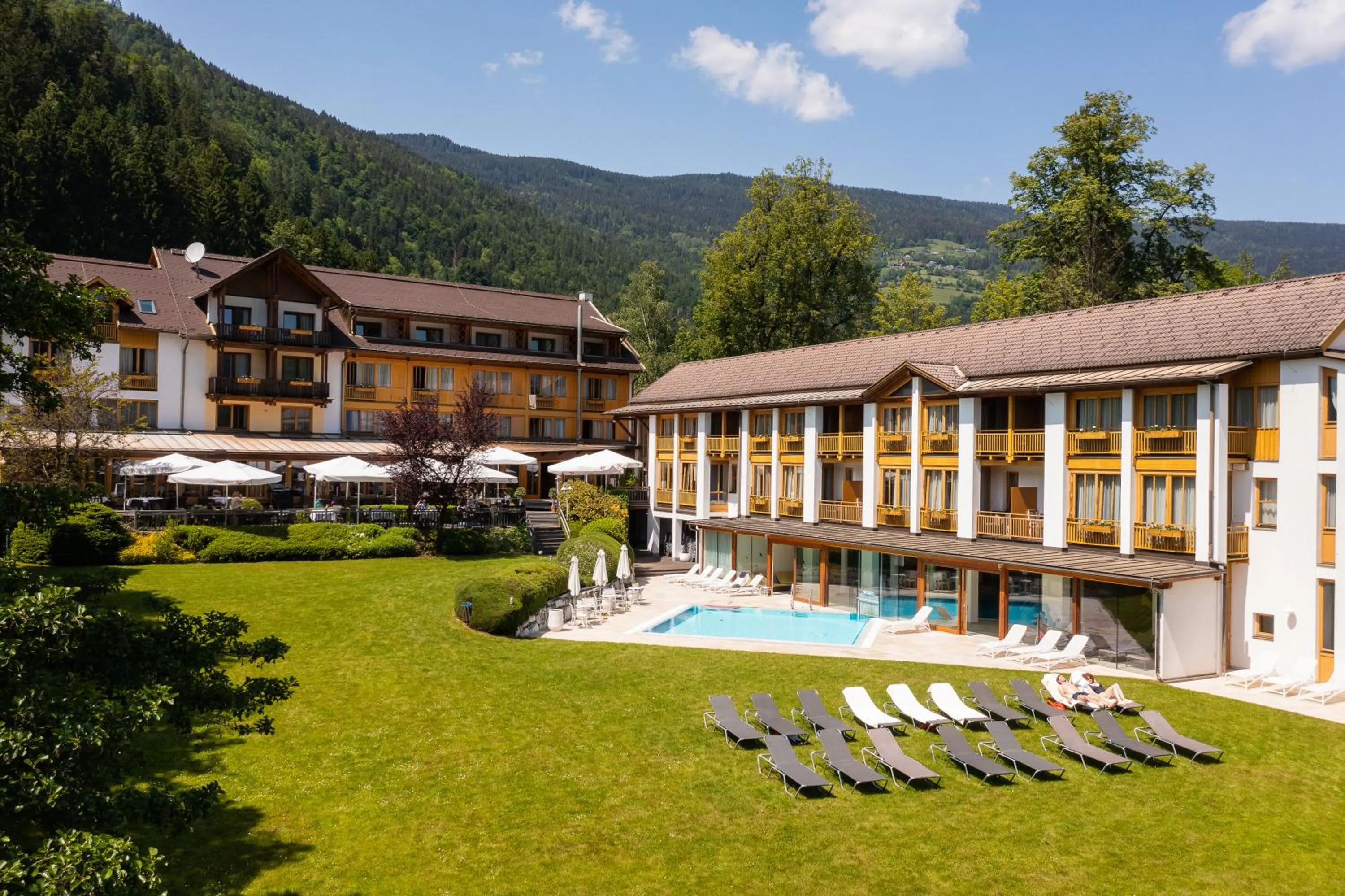 Facade/entrance in Seehotel Urban