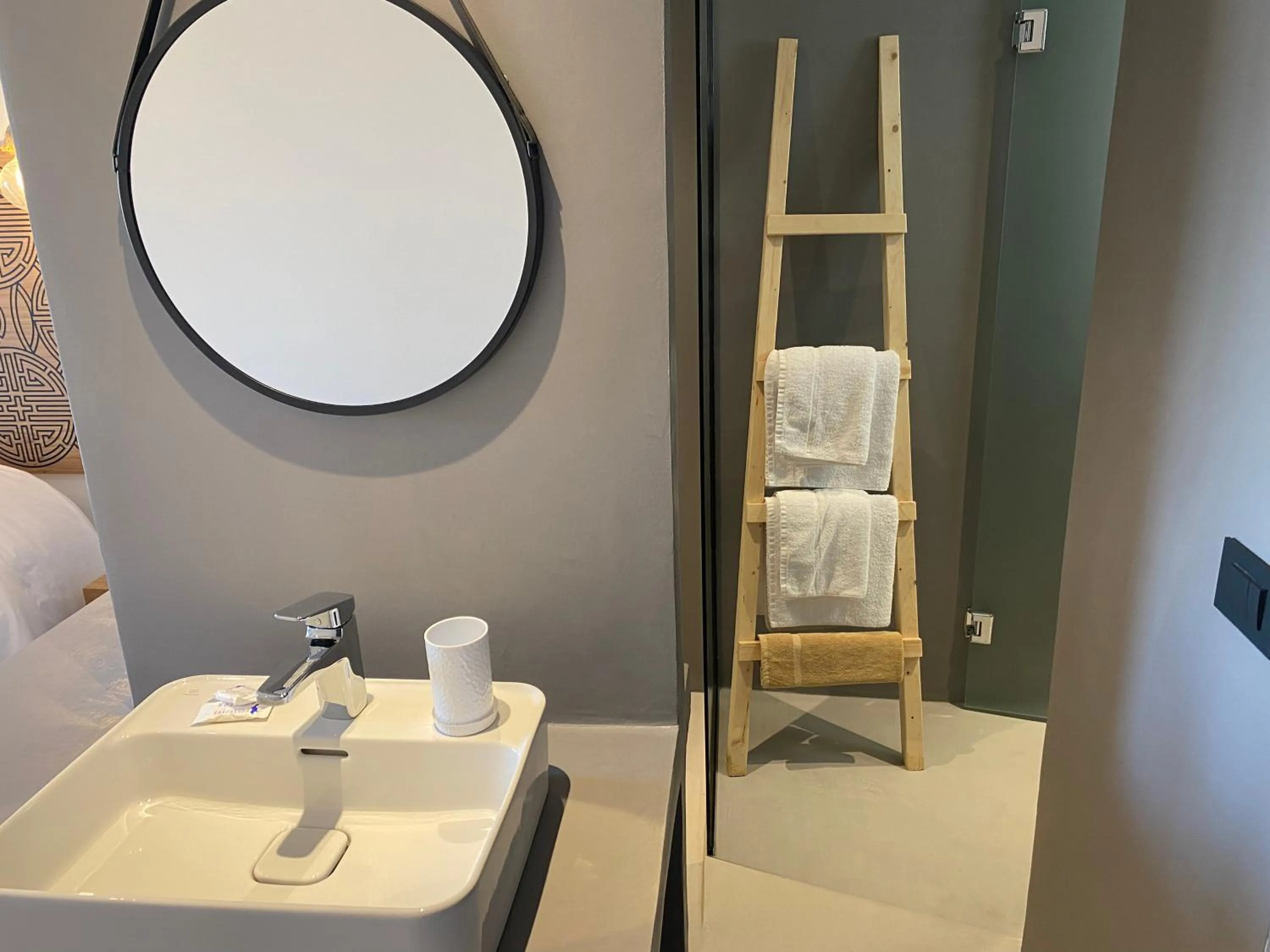 Shower in Helios Beach Hotel & Bungalows