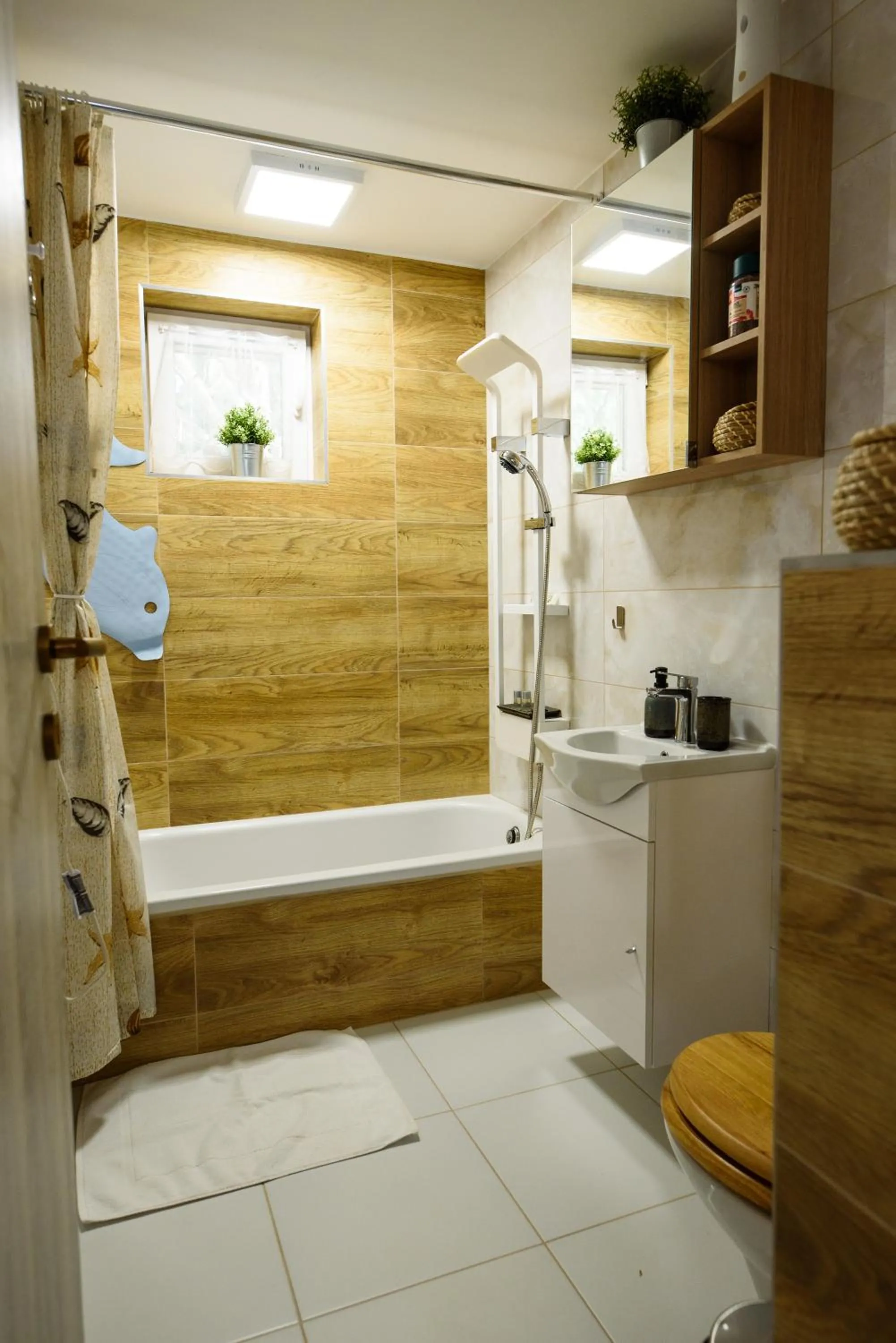 Bathroom in Emili Apartman Ráckeve